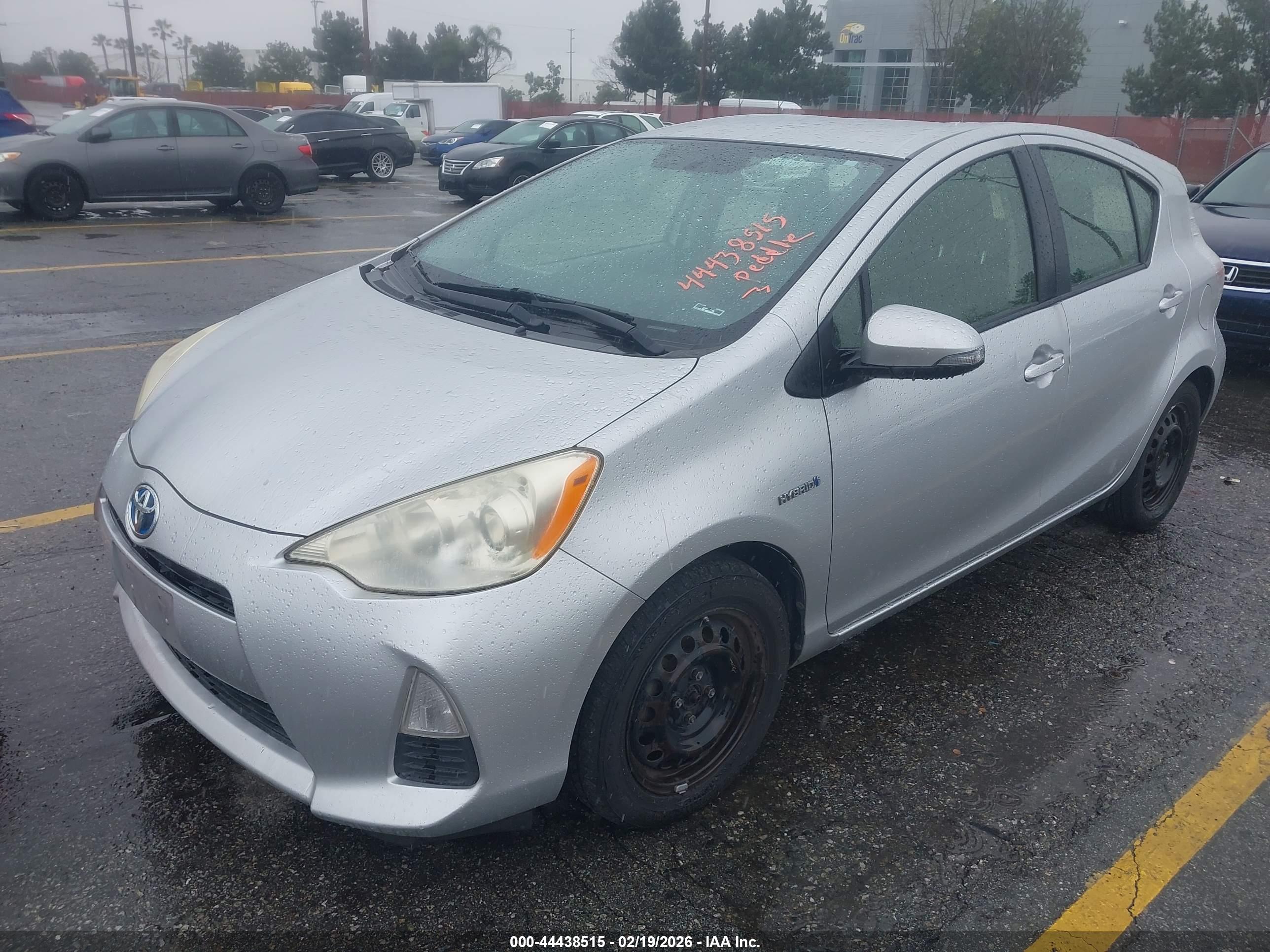 TOYOTA PRIUS image 2