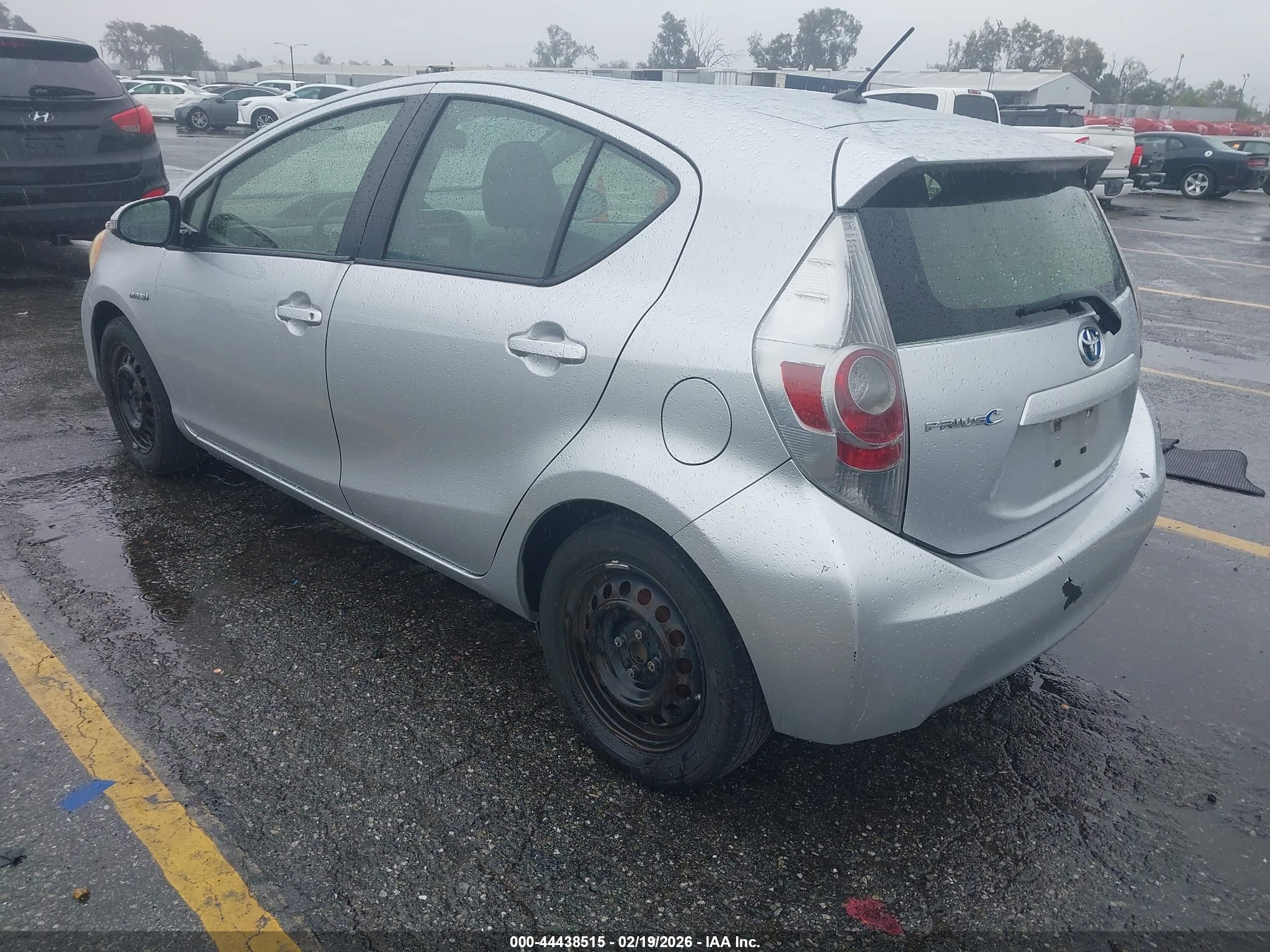 TOYOTA PRIUS image 3