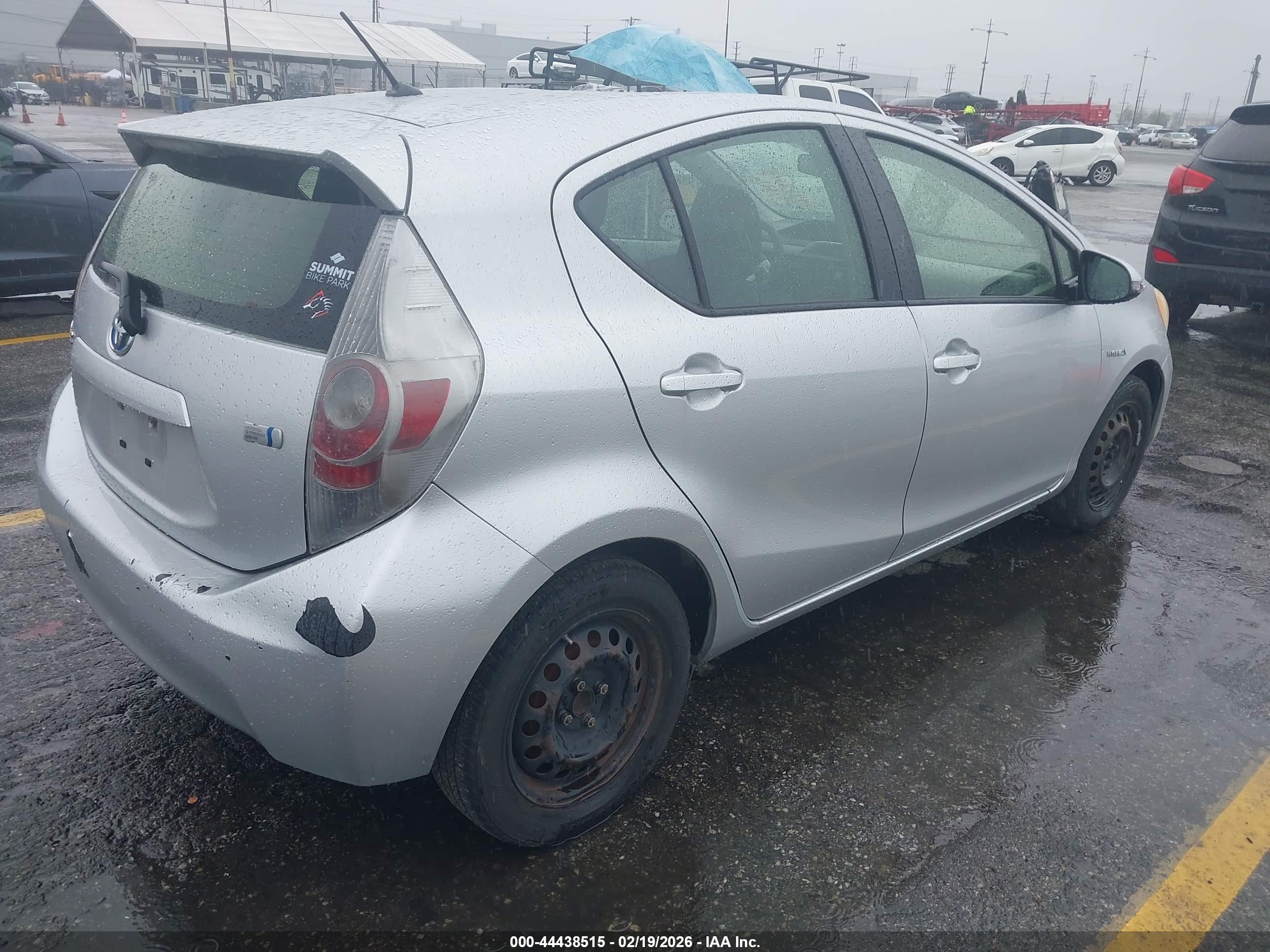 TOYOTA PRIUS image 4