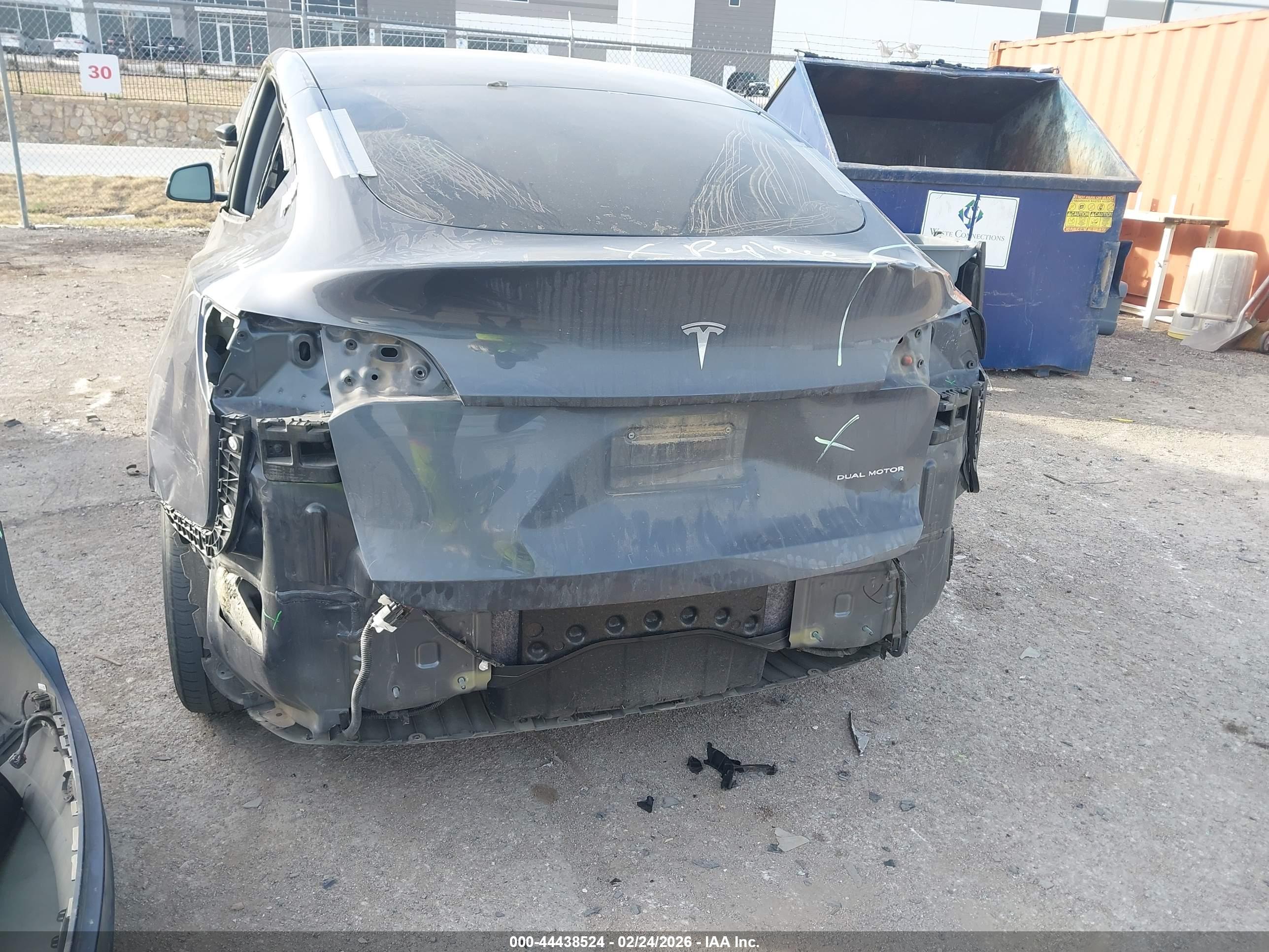 TESLA MODEL image 6