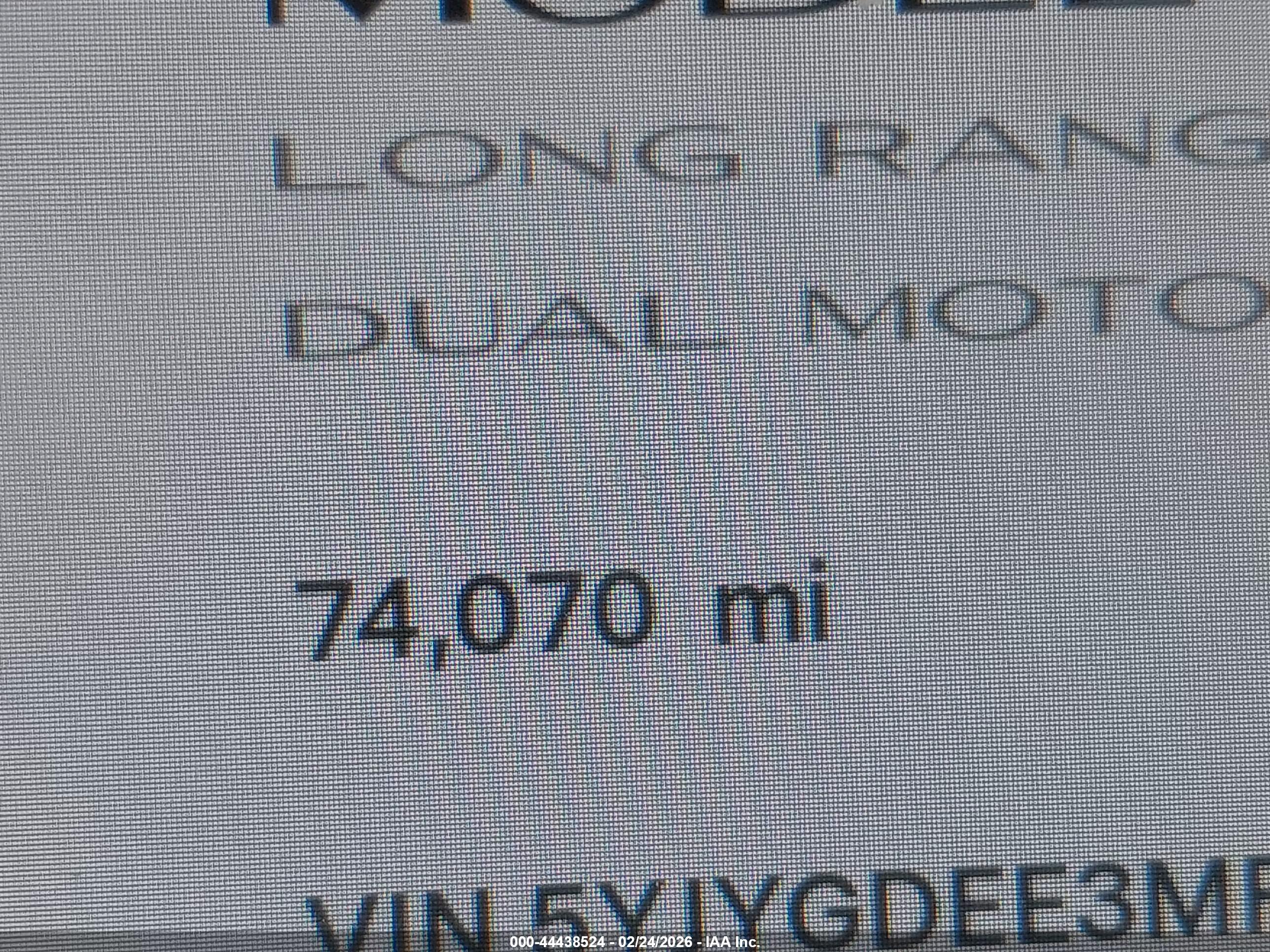 TESLA MODEL image 7