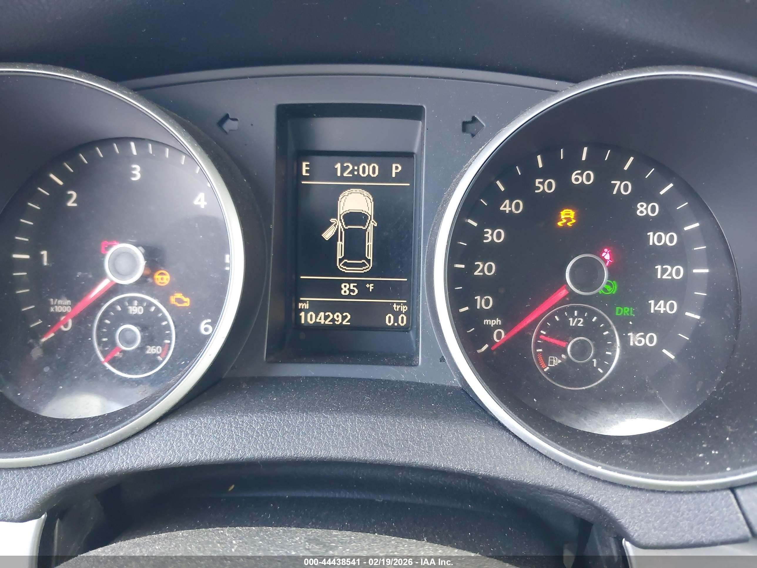 VOLKSWAGEN GOLF image 7