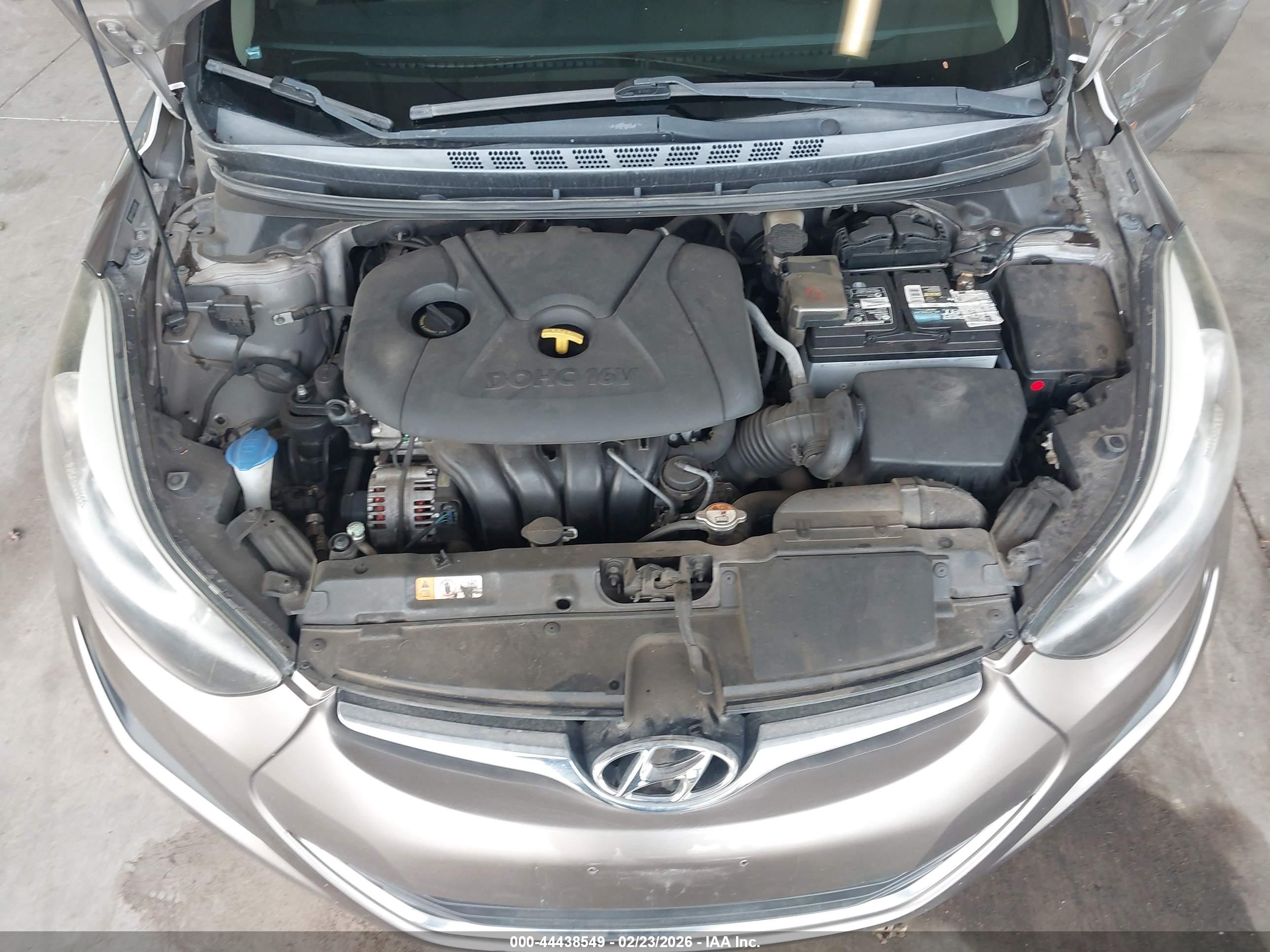 HYUNDAI ELANTRA image 10