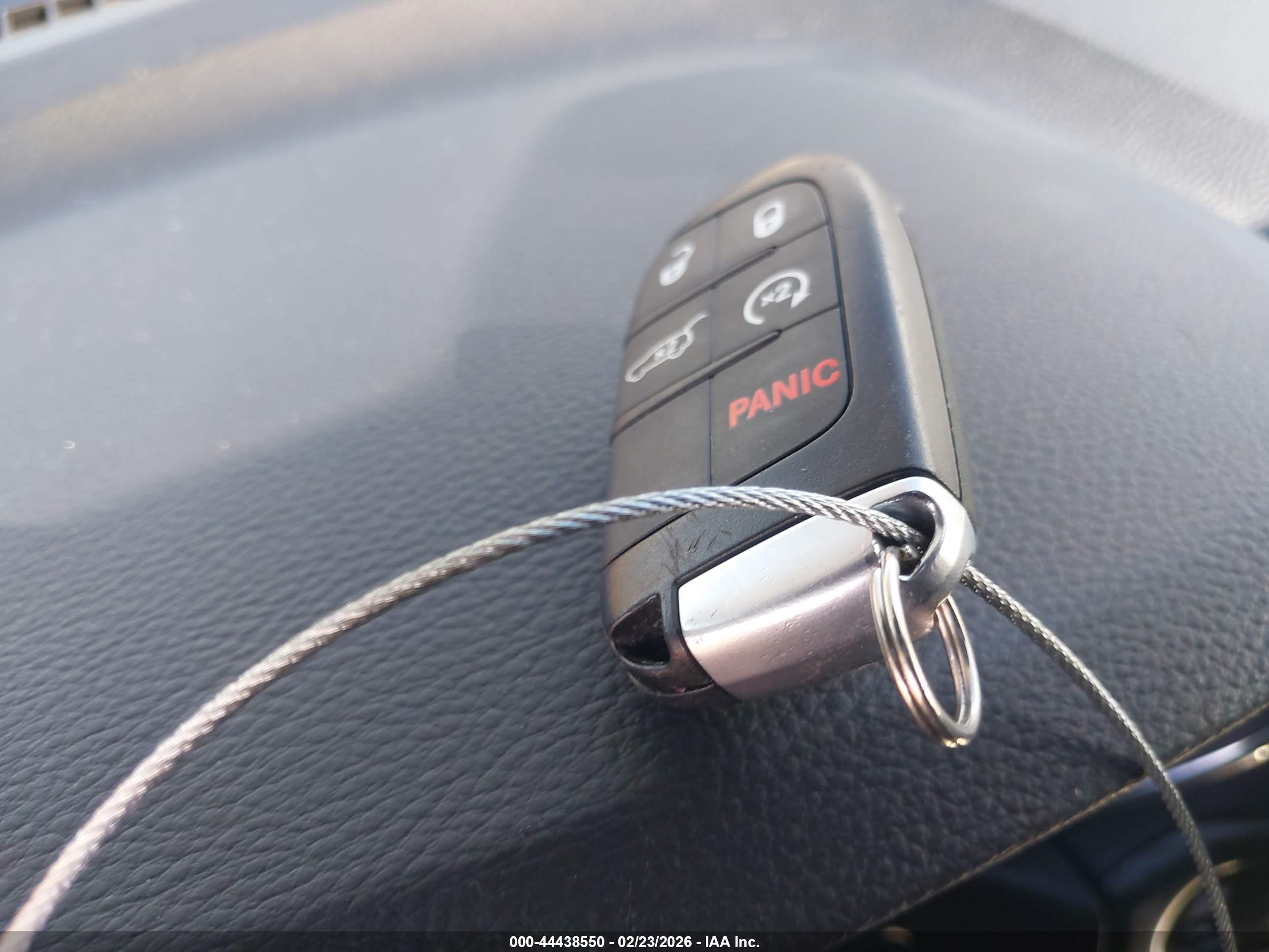 JEEP GRAND image 11