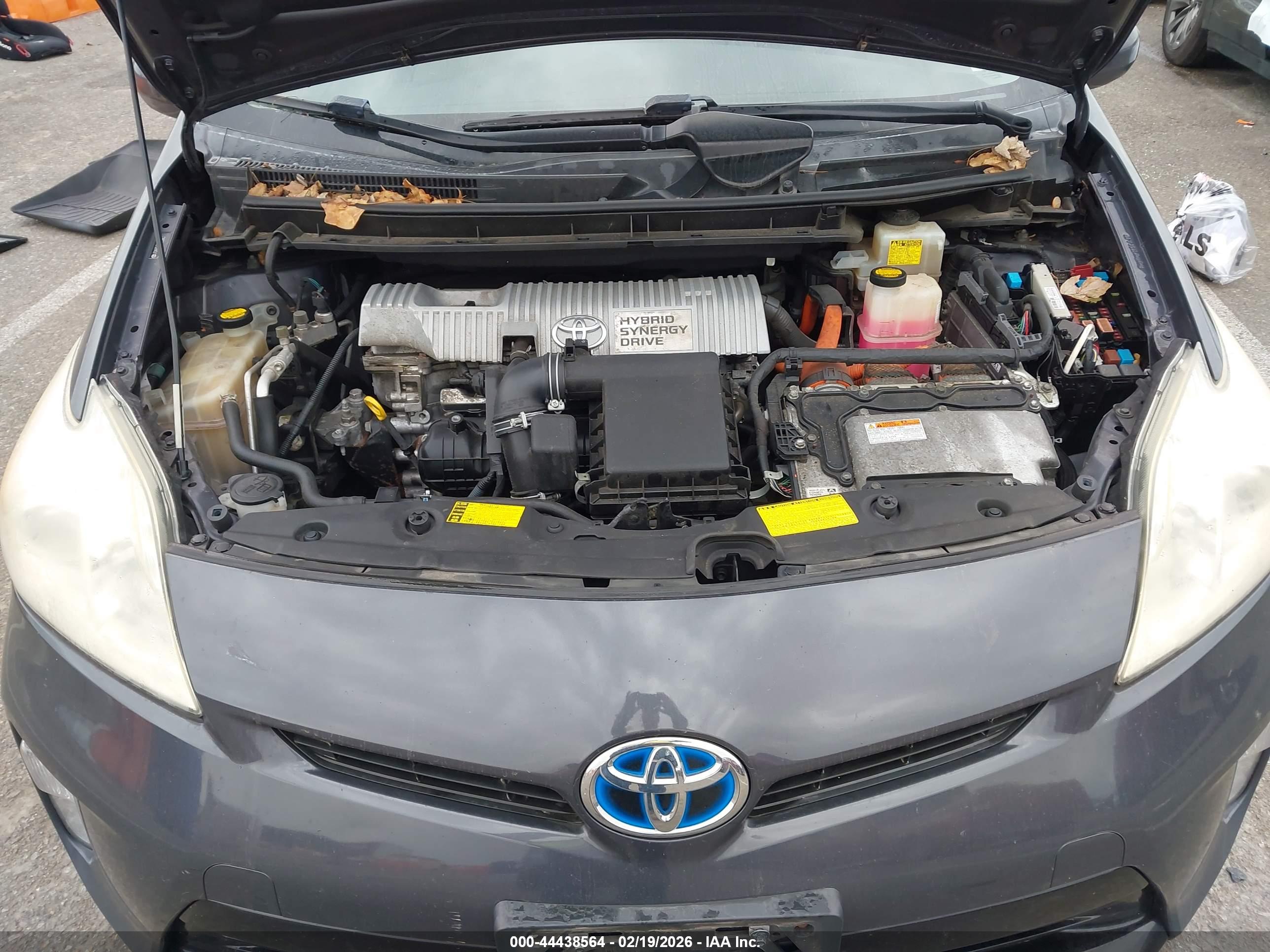 TOYOTA PRIUS image 10