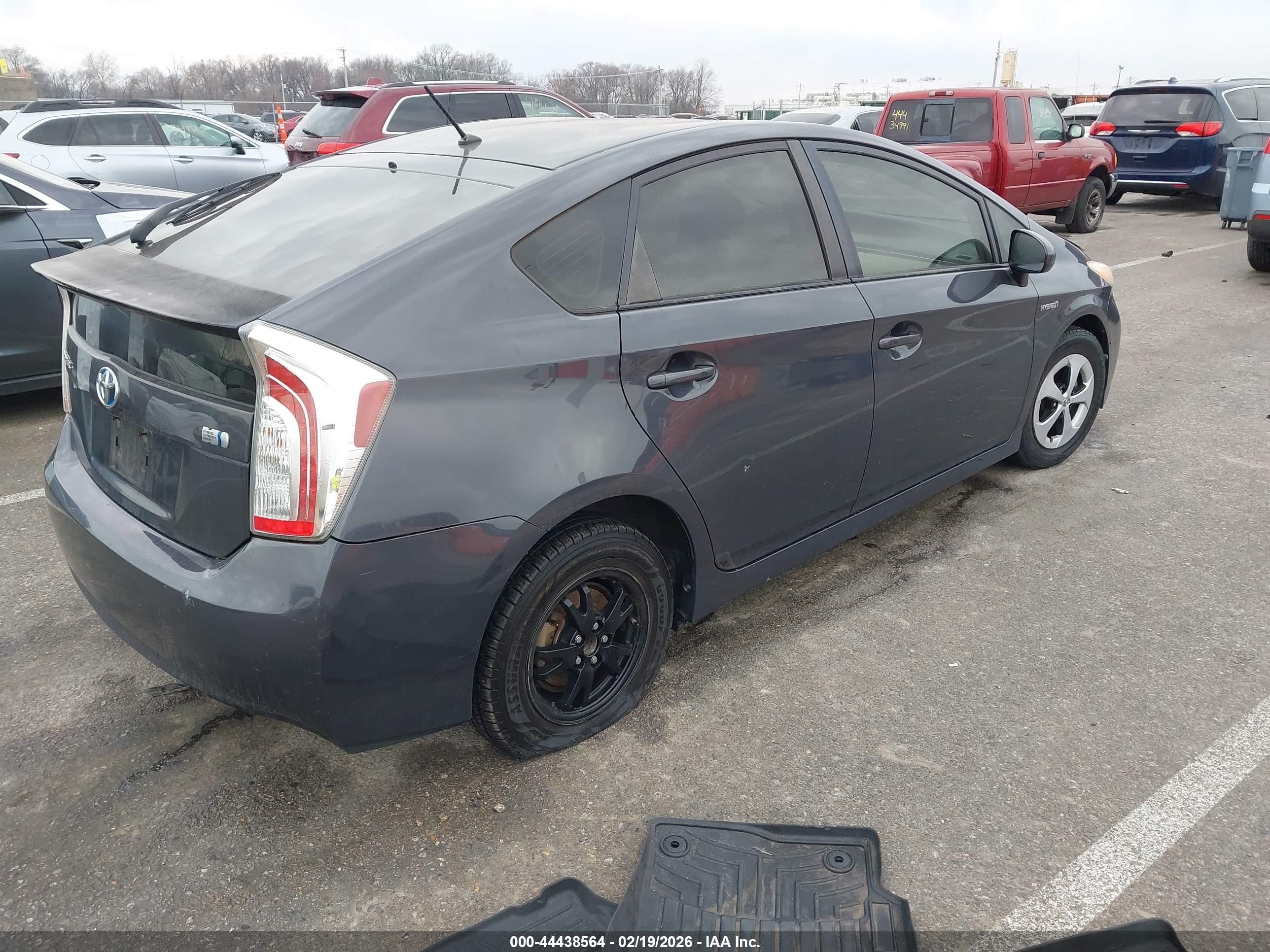 TOYOTA PRIUS image 4