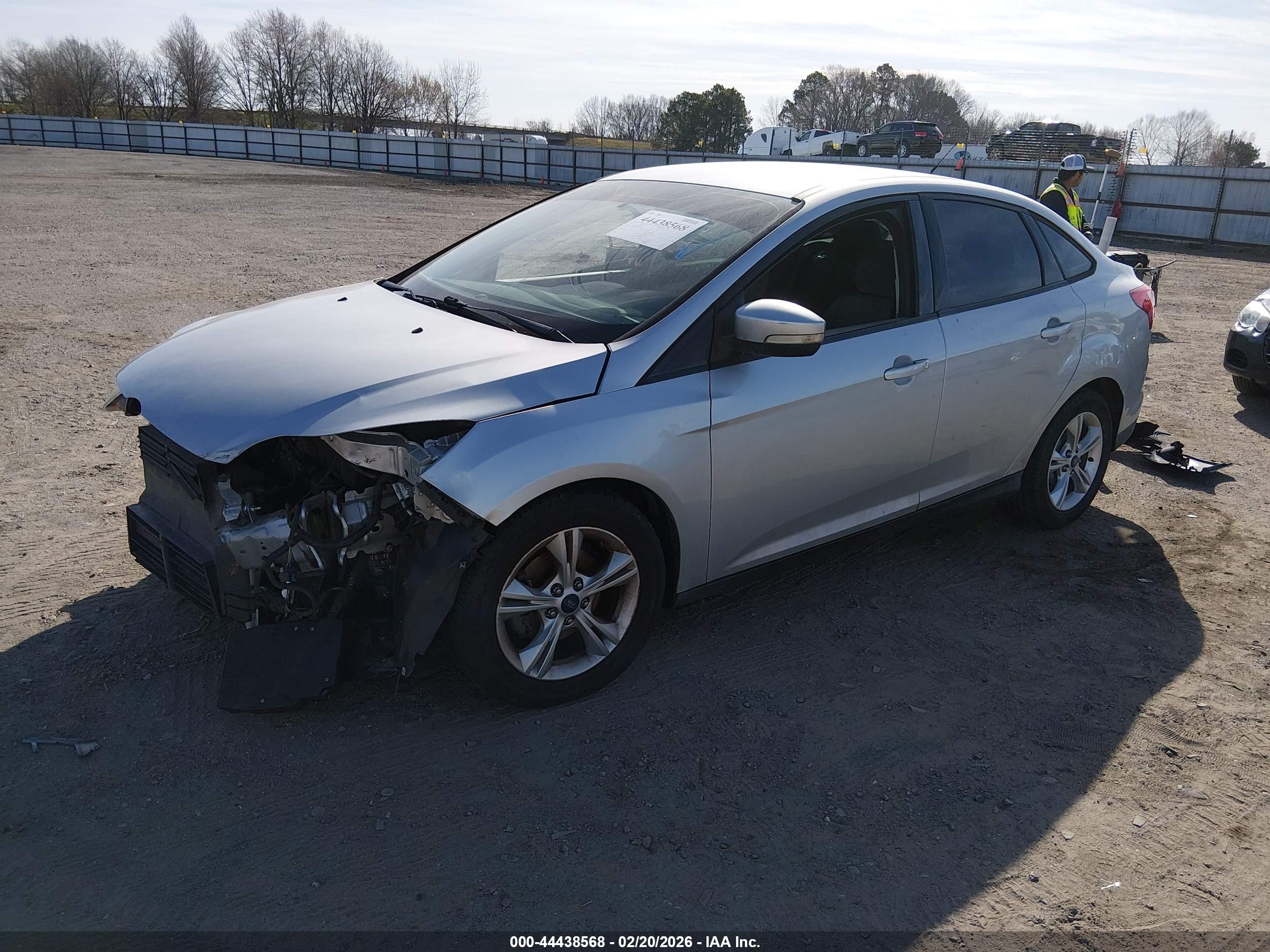 FORD FOCUS image 2