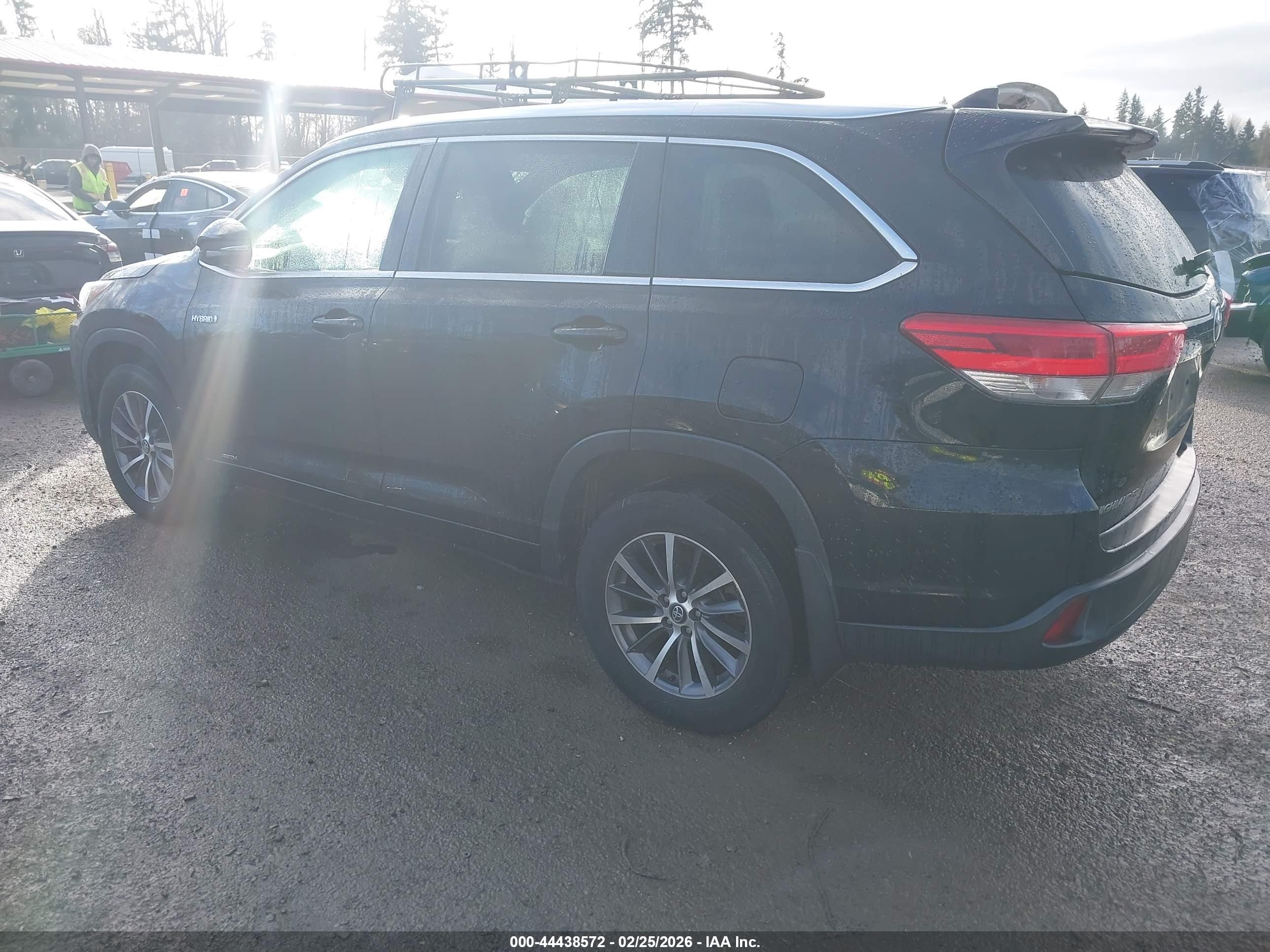 TOYOTA HIGHLANDER image 3