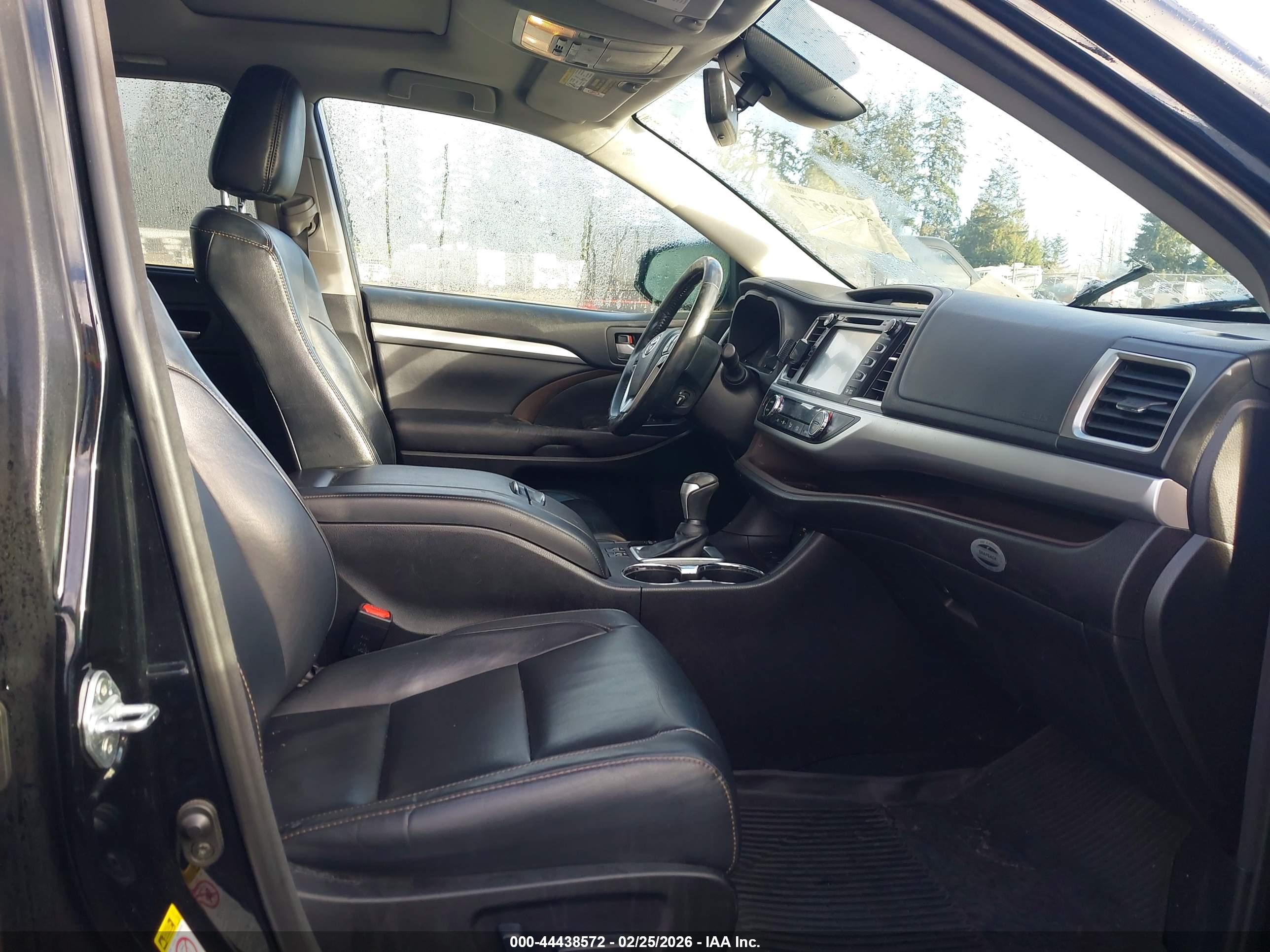TOYOTA HIGHLANDER image 5