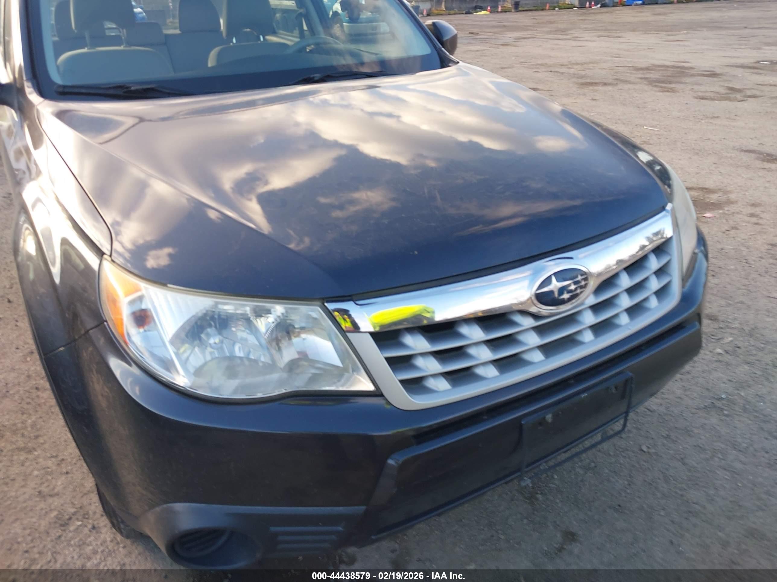 SUBARU FORESTER image 6