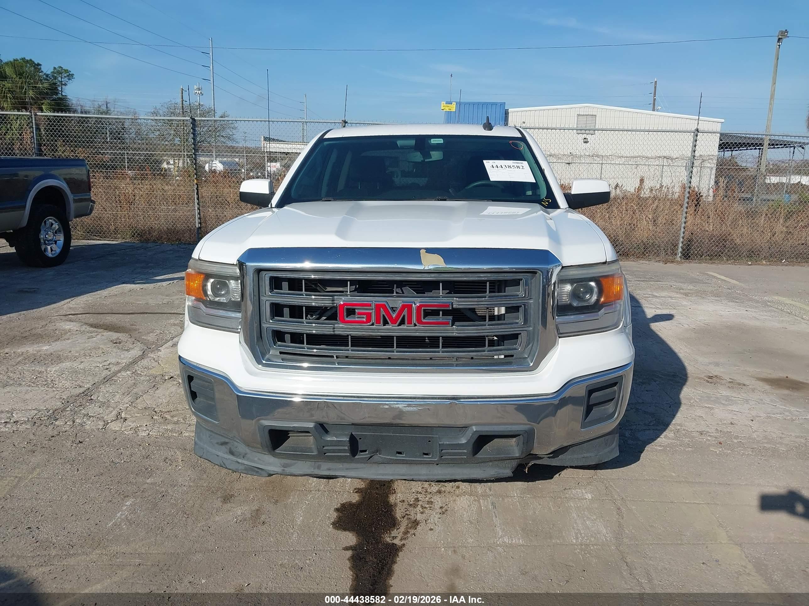 GMC SIERRA image 6