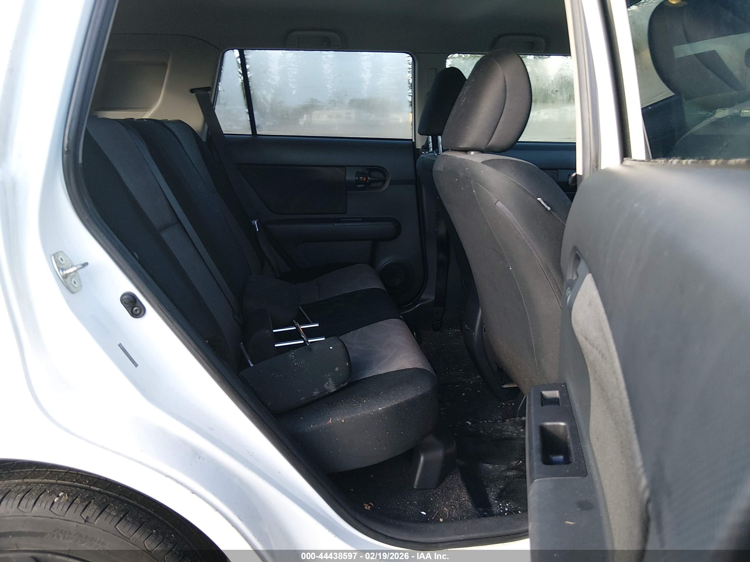 SCION XB image 8