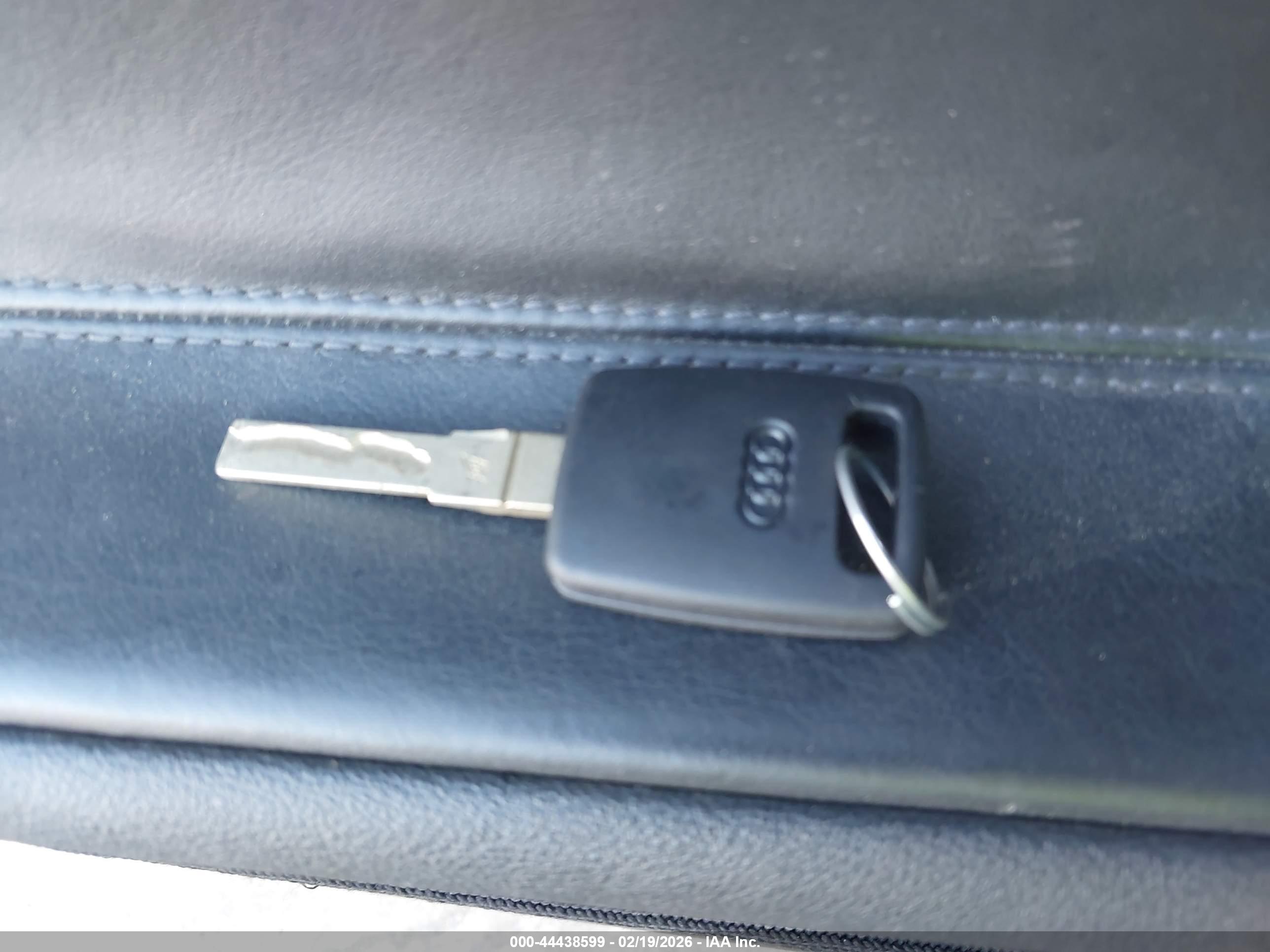 AUDI TT image 11