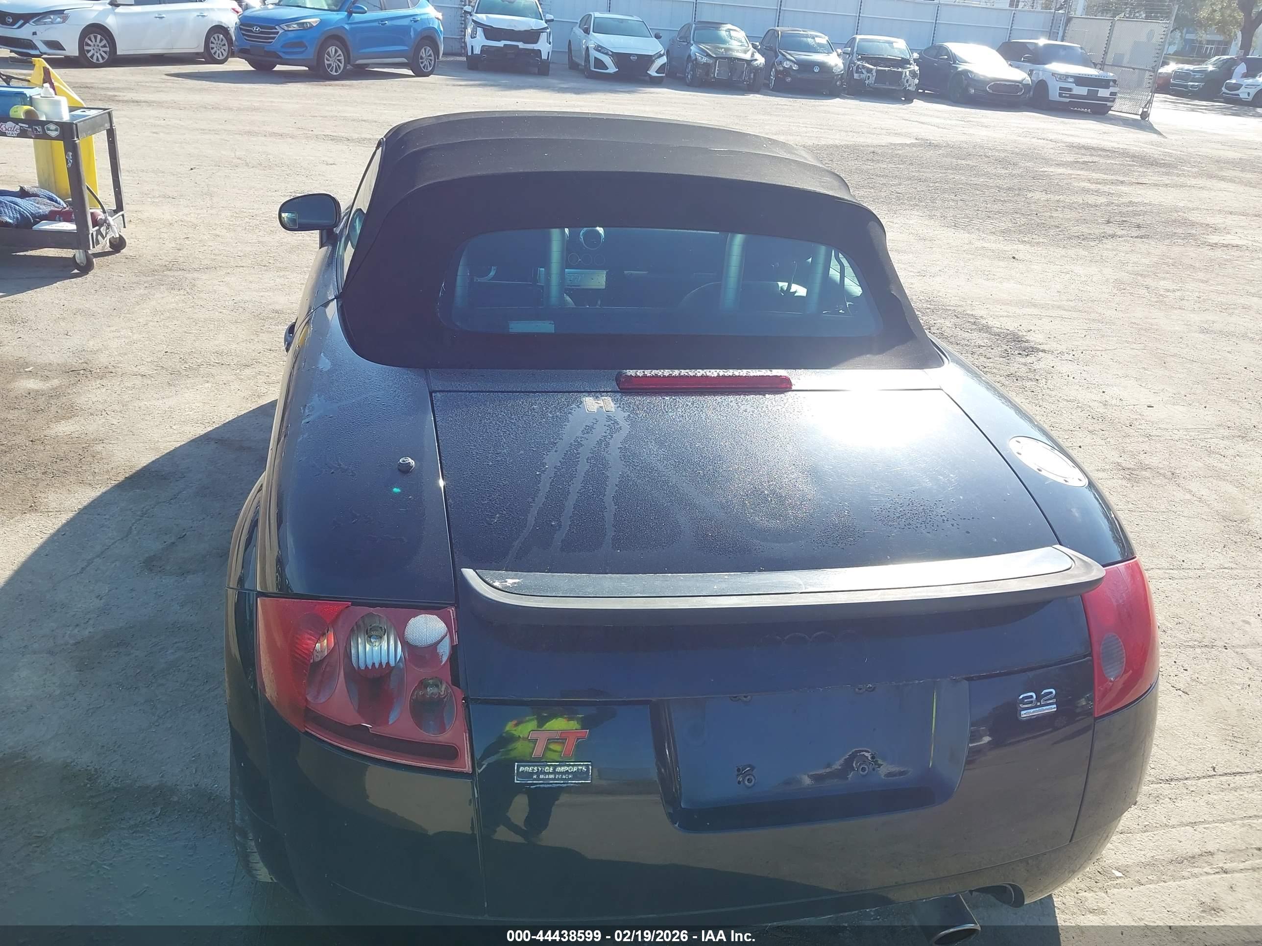 AUDI TT image 8