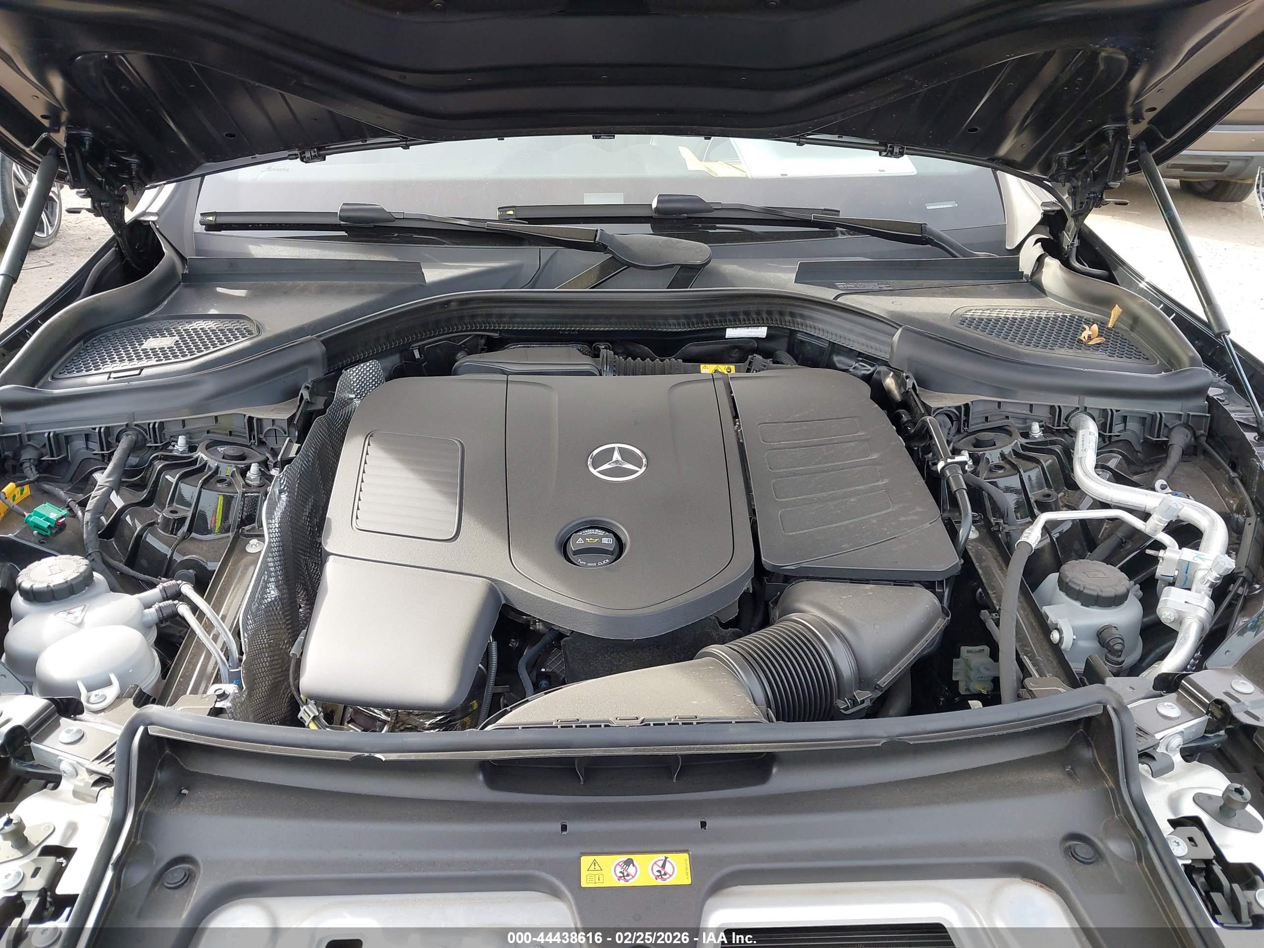 MERCEDES-BENZ GLC image 10