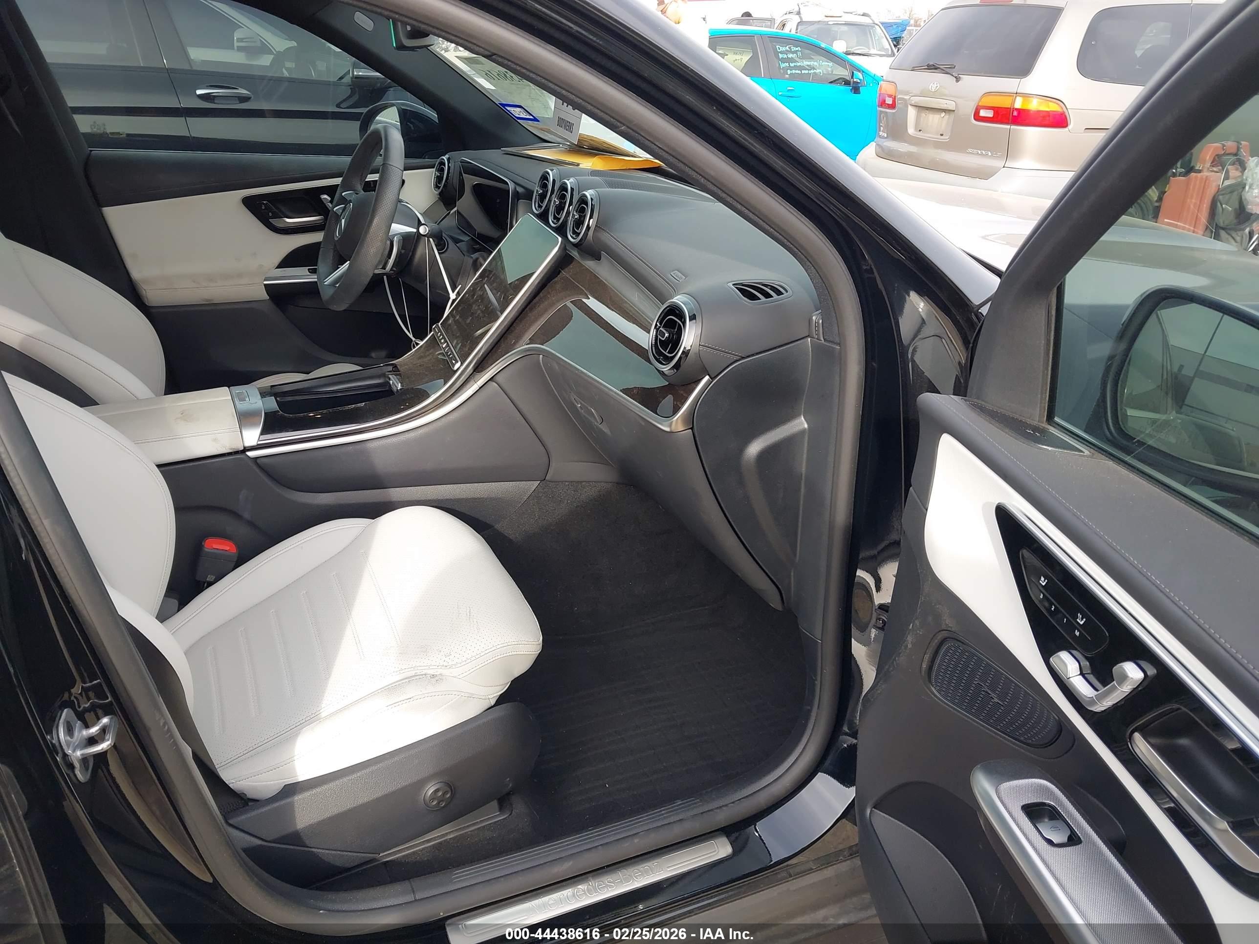 MERCEDES-BENZ GLC image 5