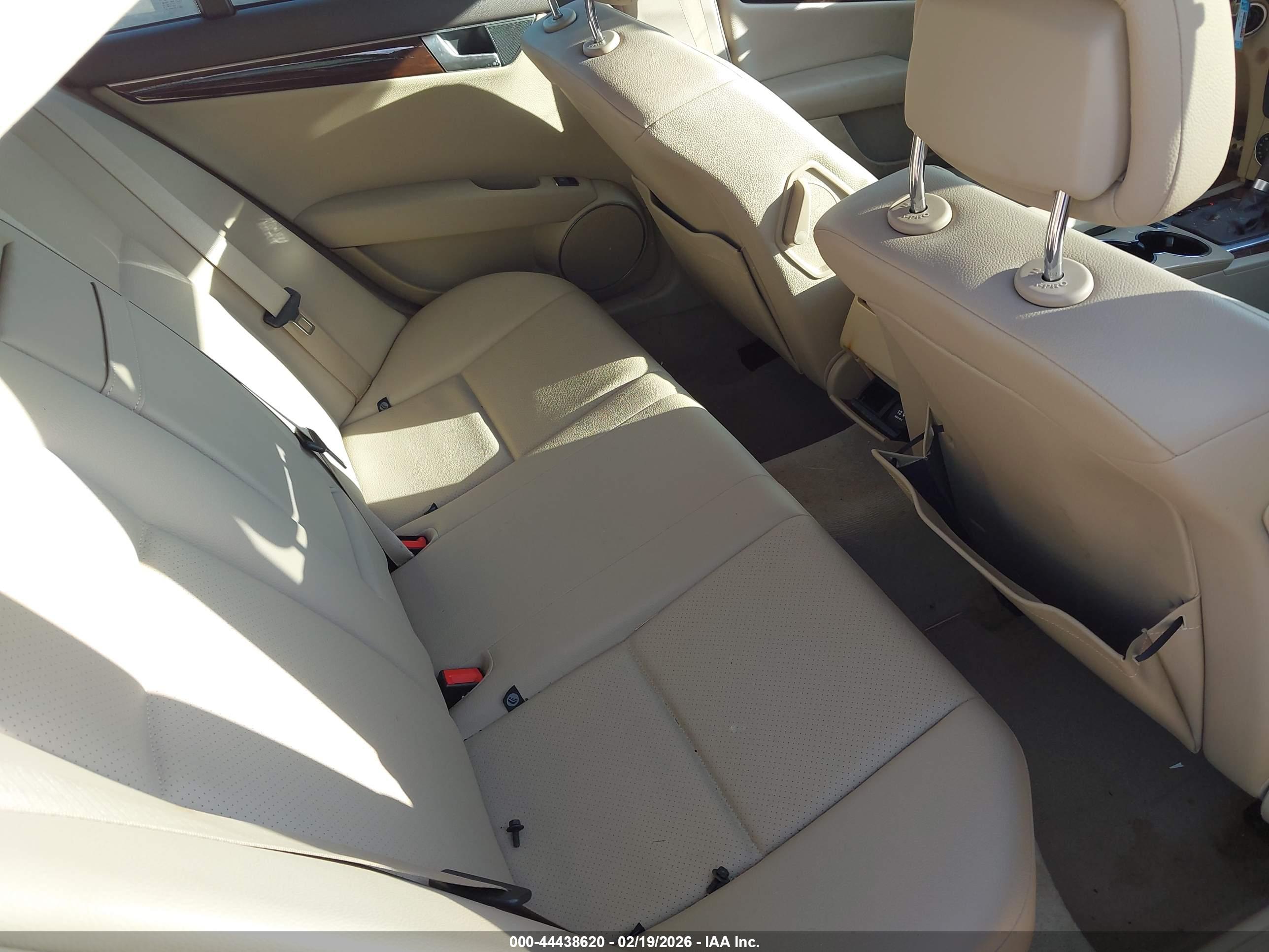 MERCEDES-BENZ C image 8