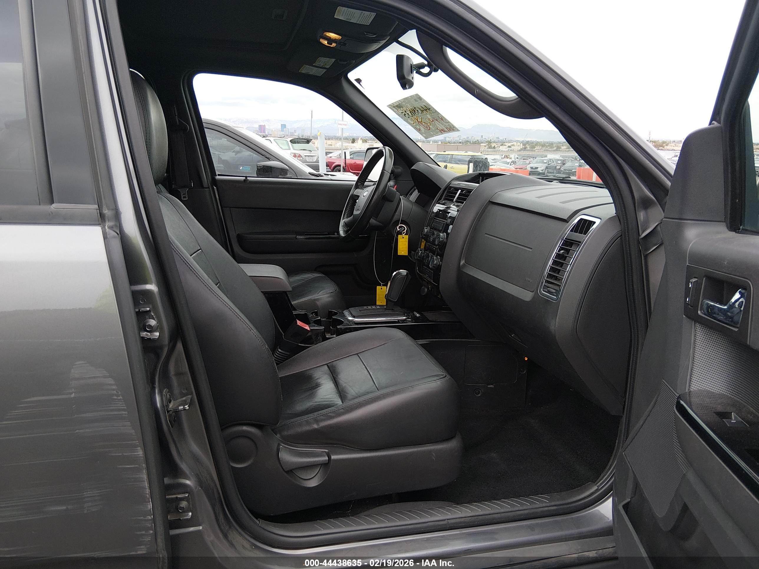 FORD ESCAPE image 5