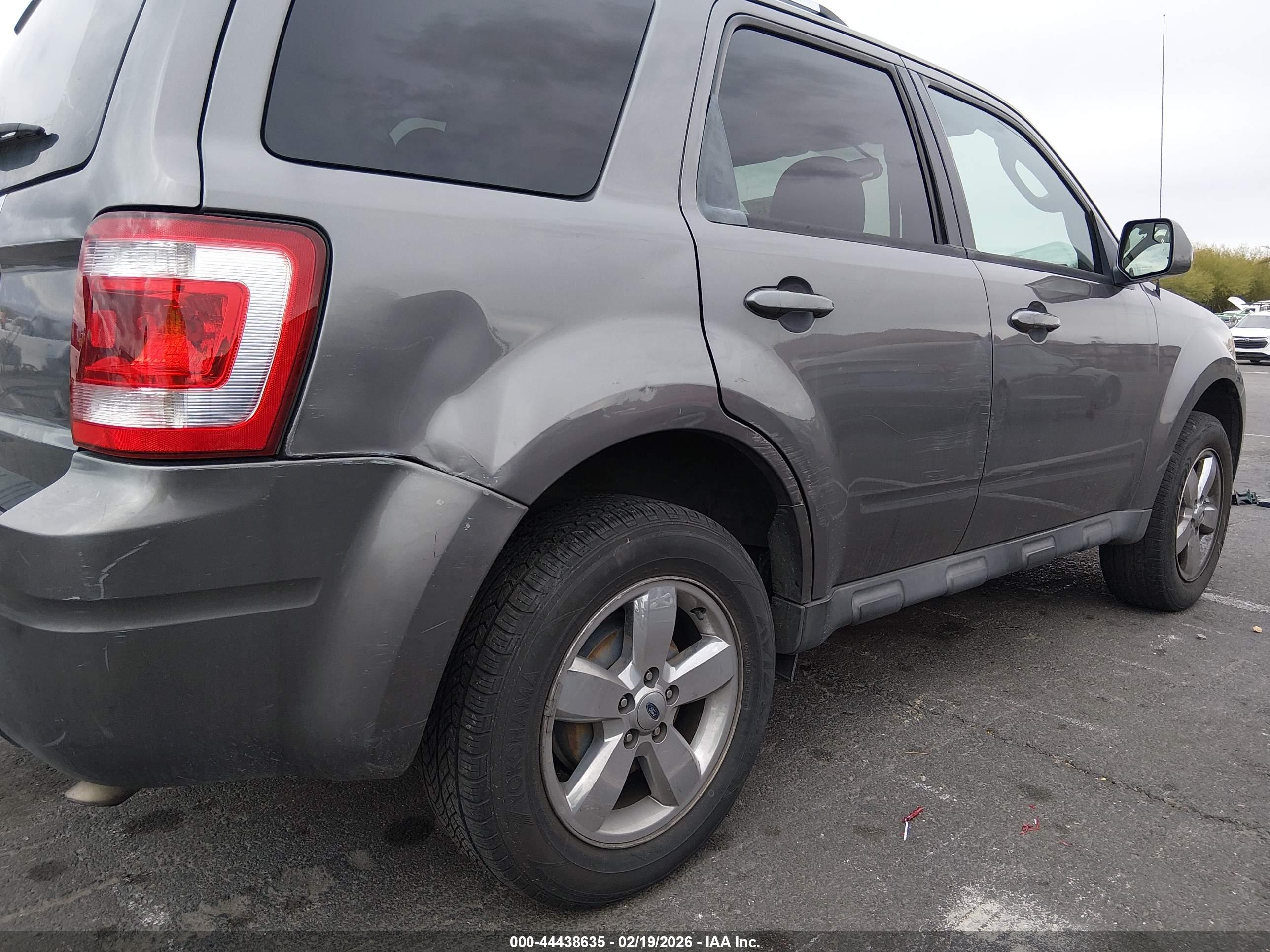 FORD ESCAPE image 6