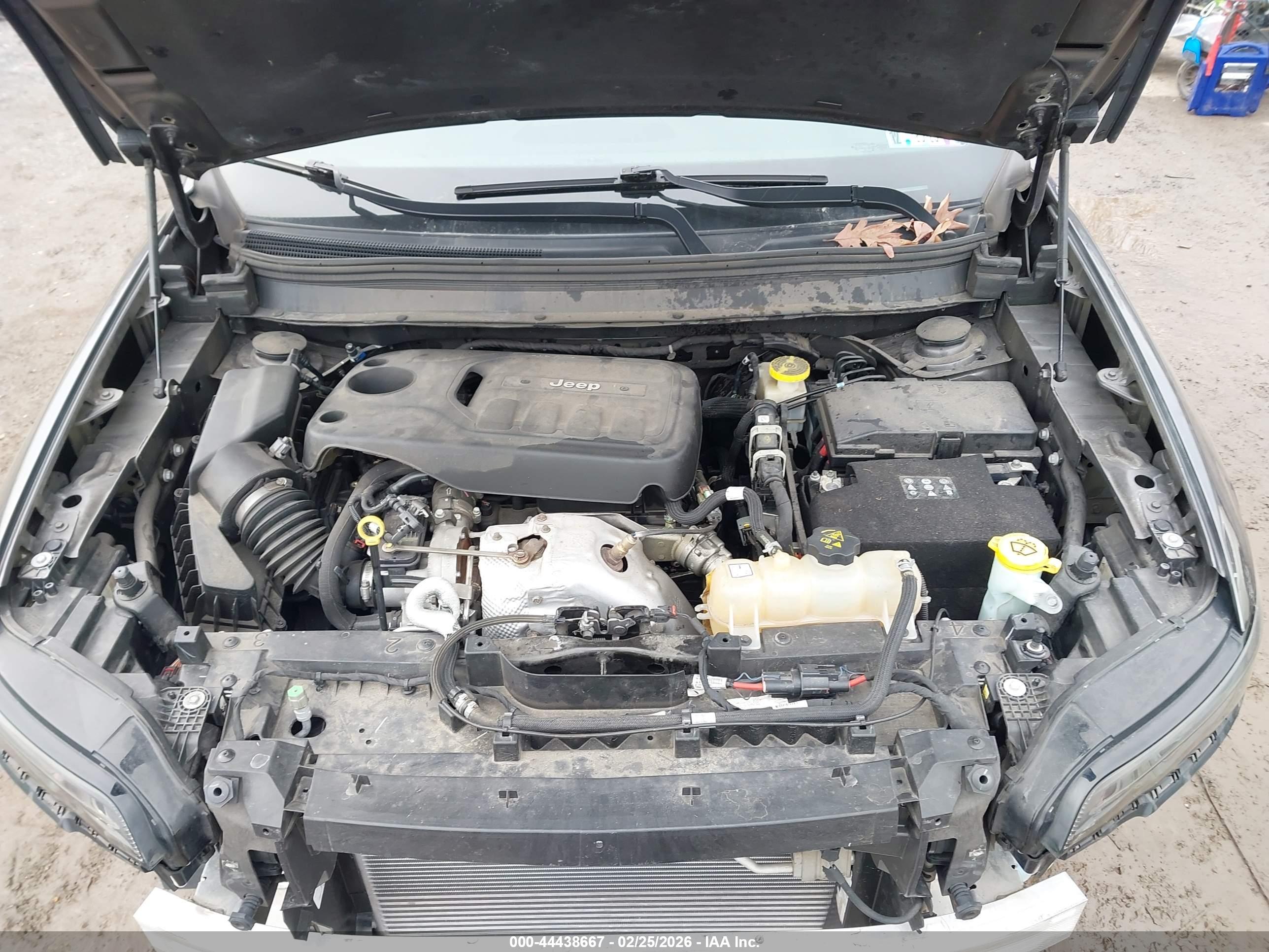 JEEP CHEROKEE image 10