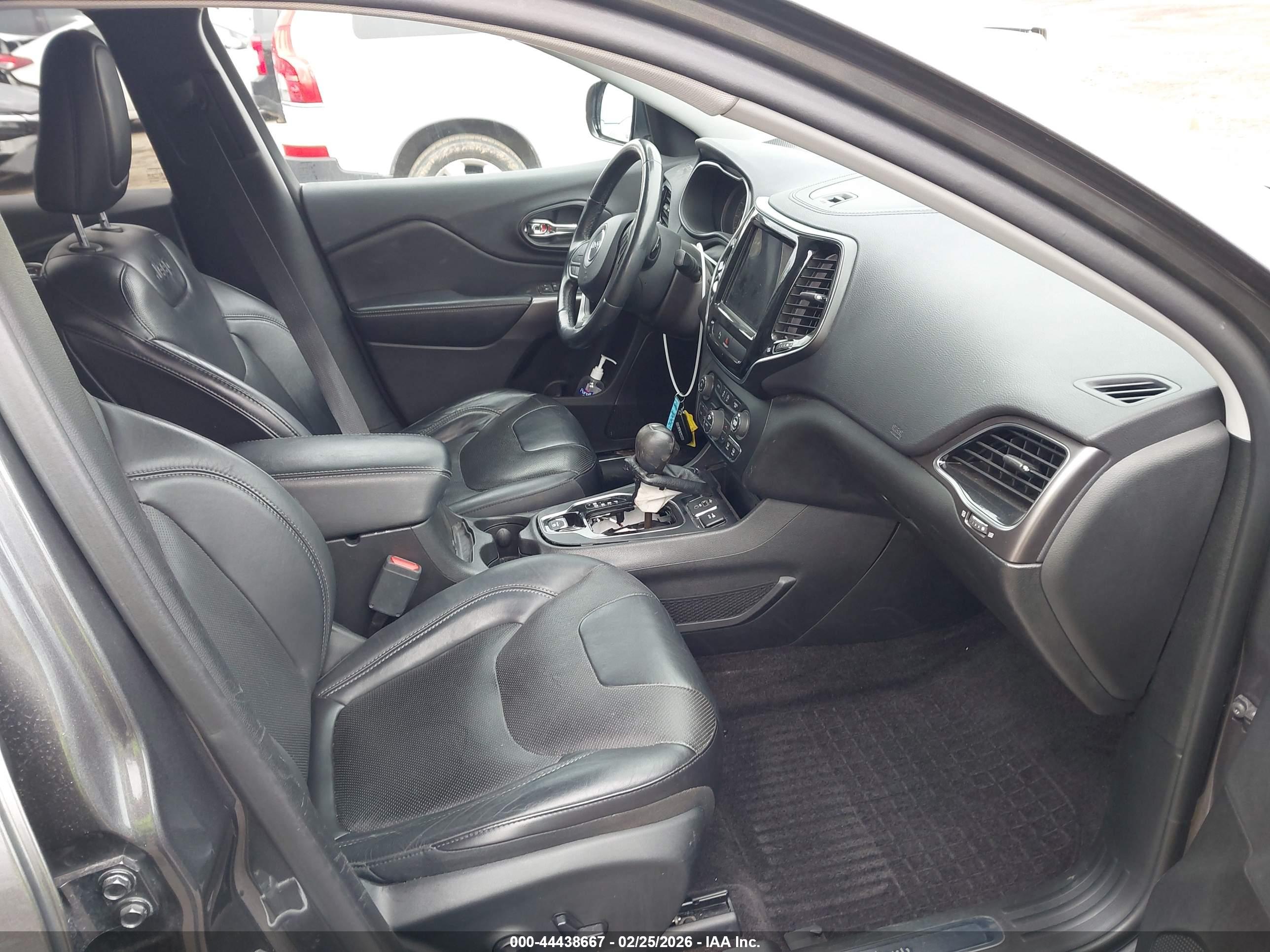 JEEP CHEROKEE image 5