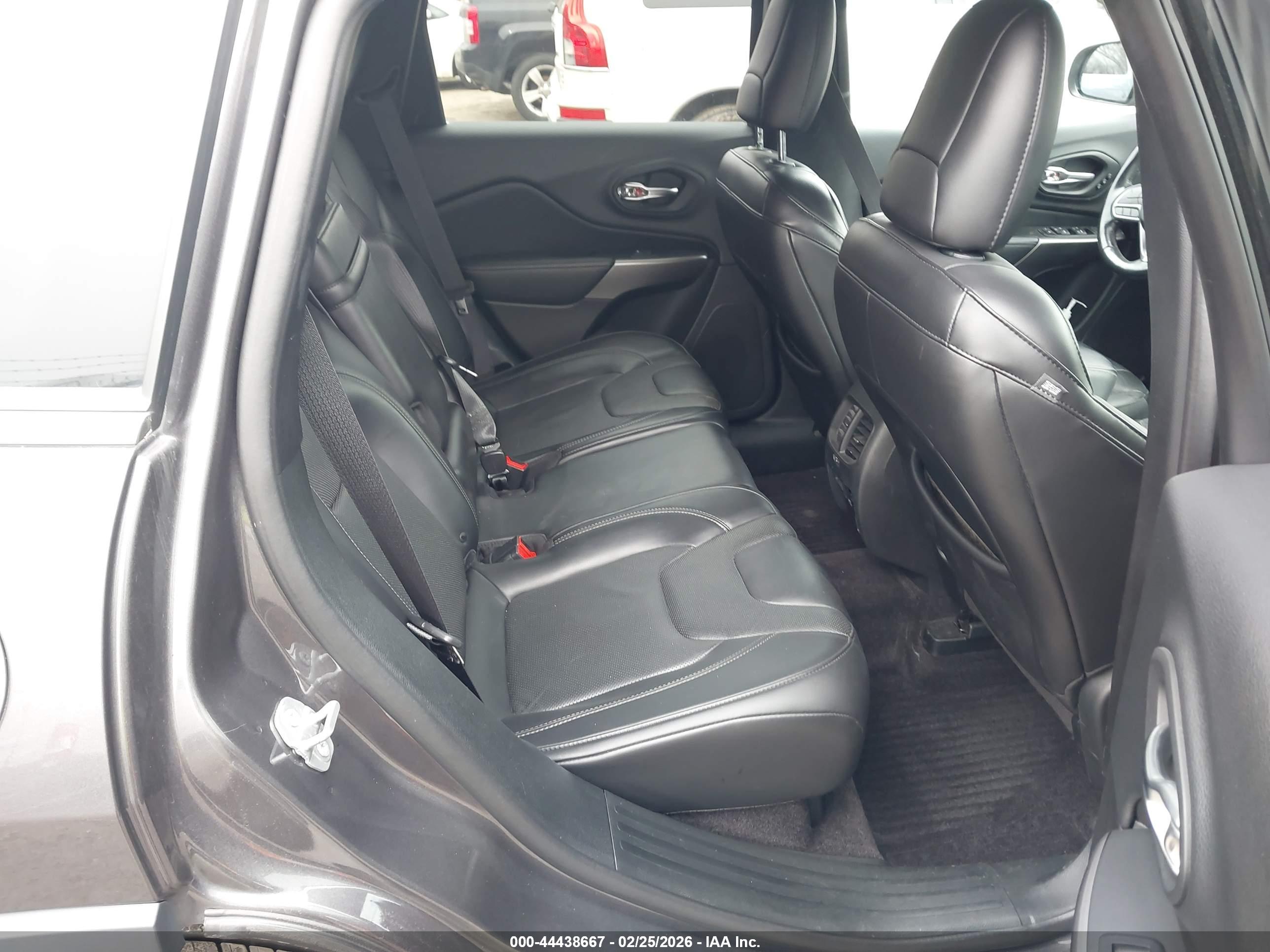 JEEP CHEROKEE image 8