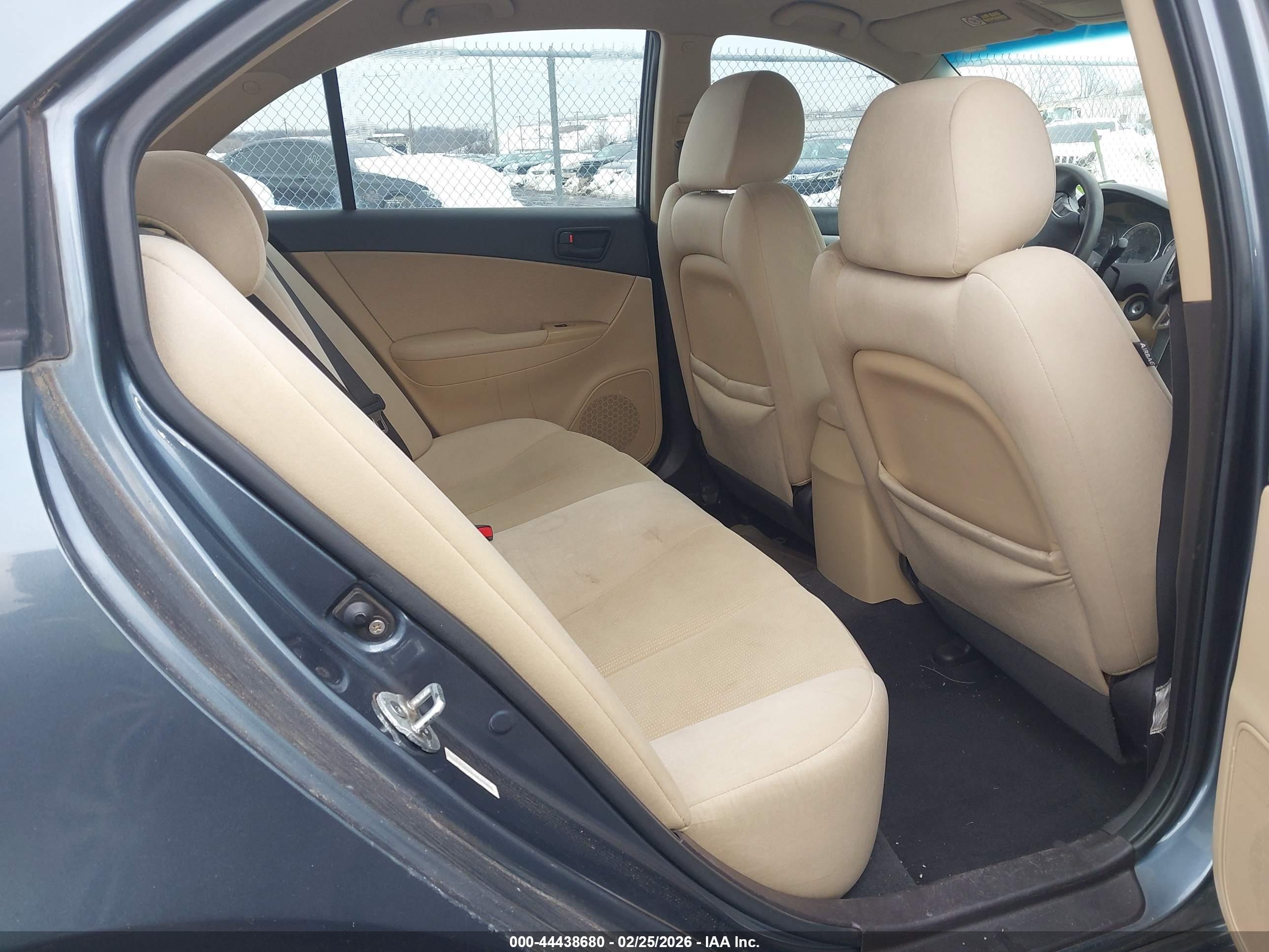 HYUNDAI SONATA image 8