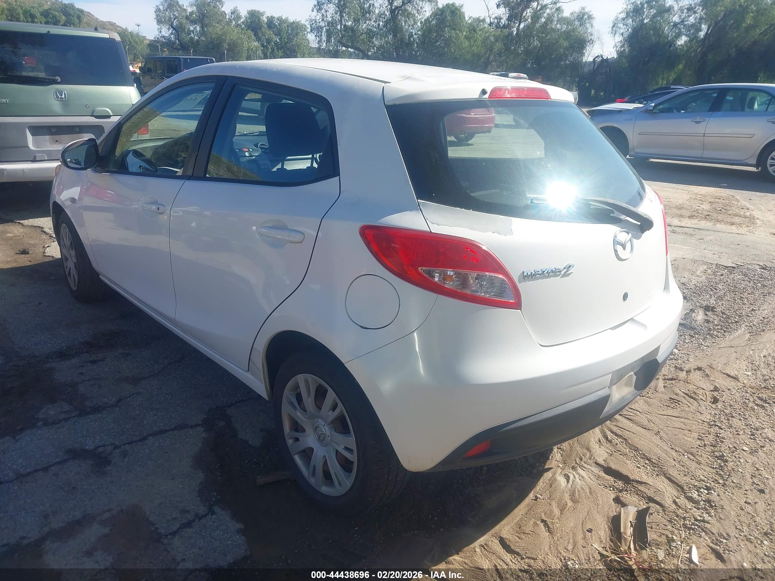MAZDA MAZDA2 image 3