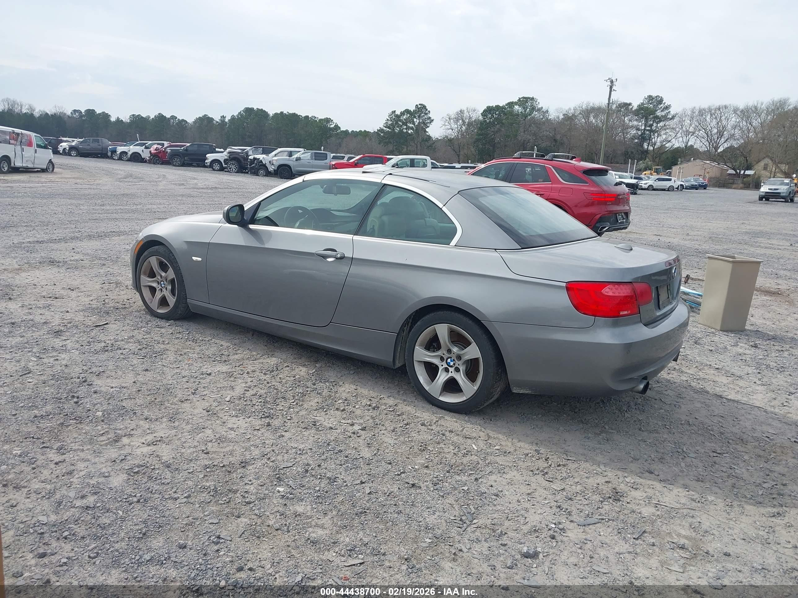 BMW 335I image 3