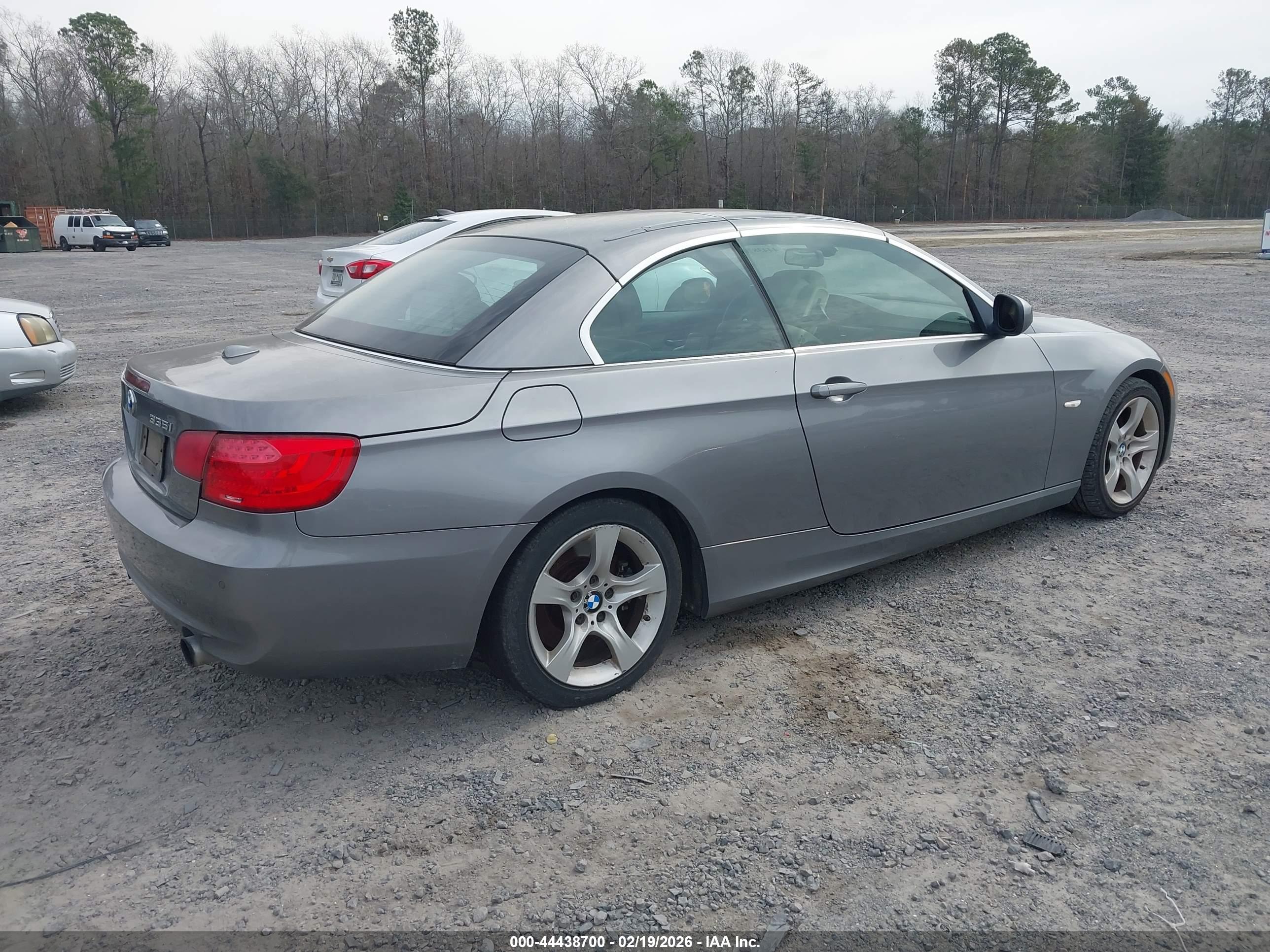 BMW 335I image 4