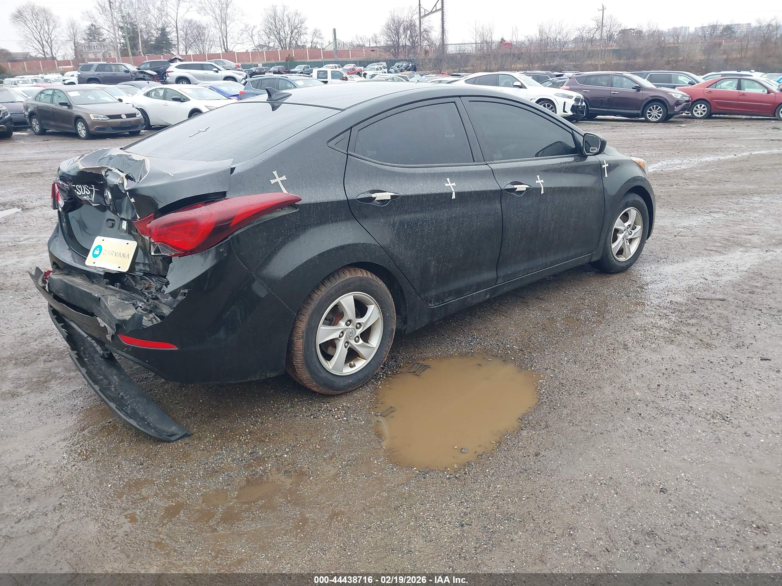 HYUNDAI ELANTRA image 4
