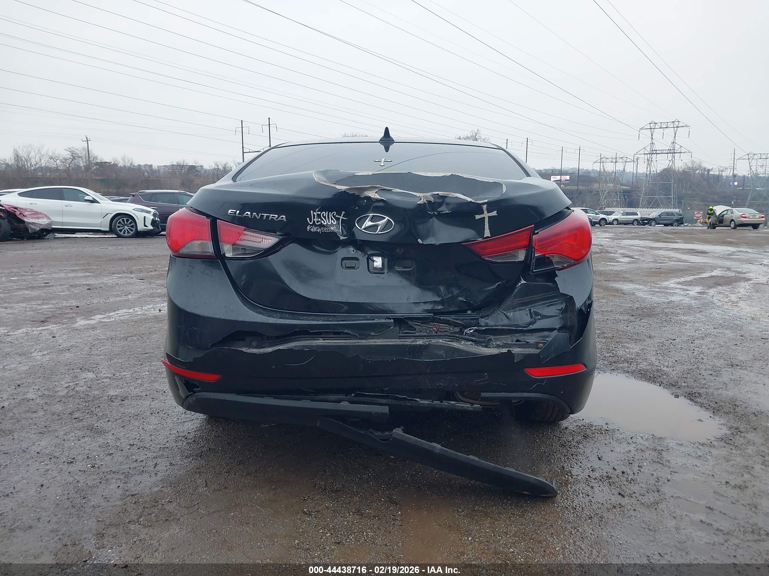 HYUNDAI ELANTRA image 6