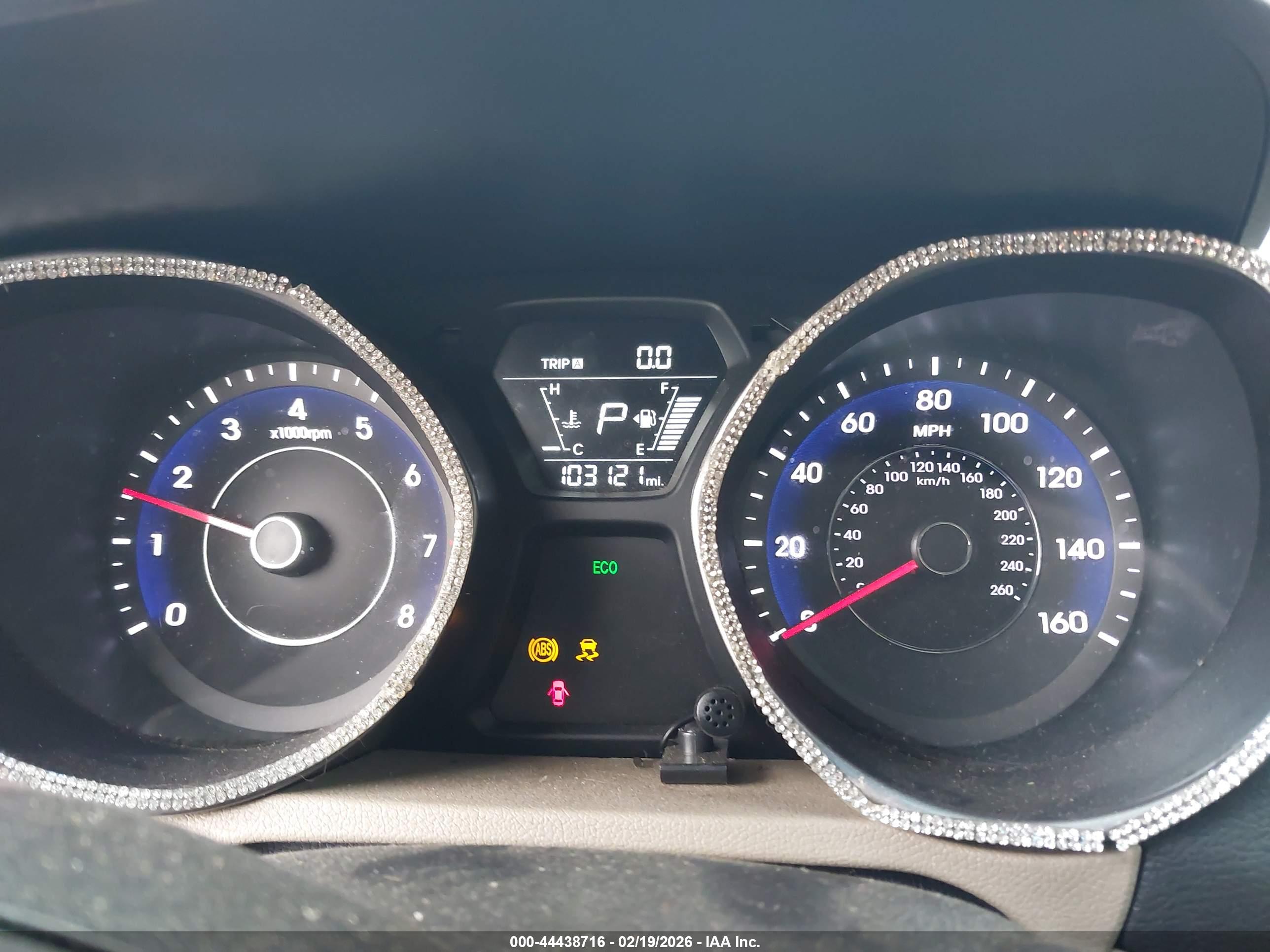 HYUNDAI ELANTRA image 7
