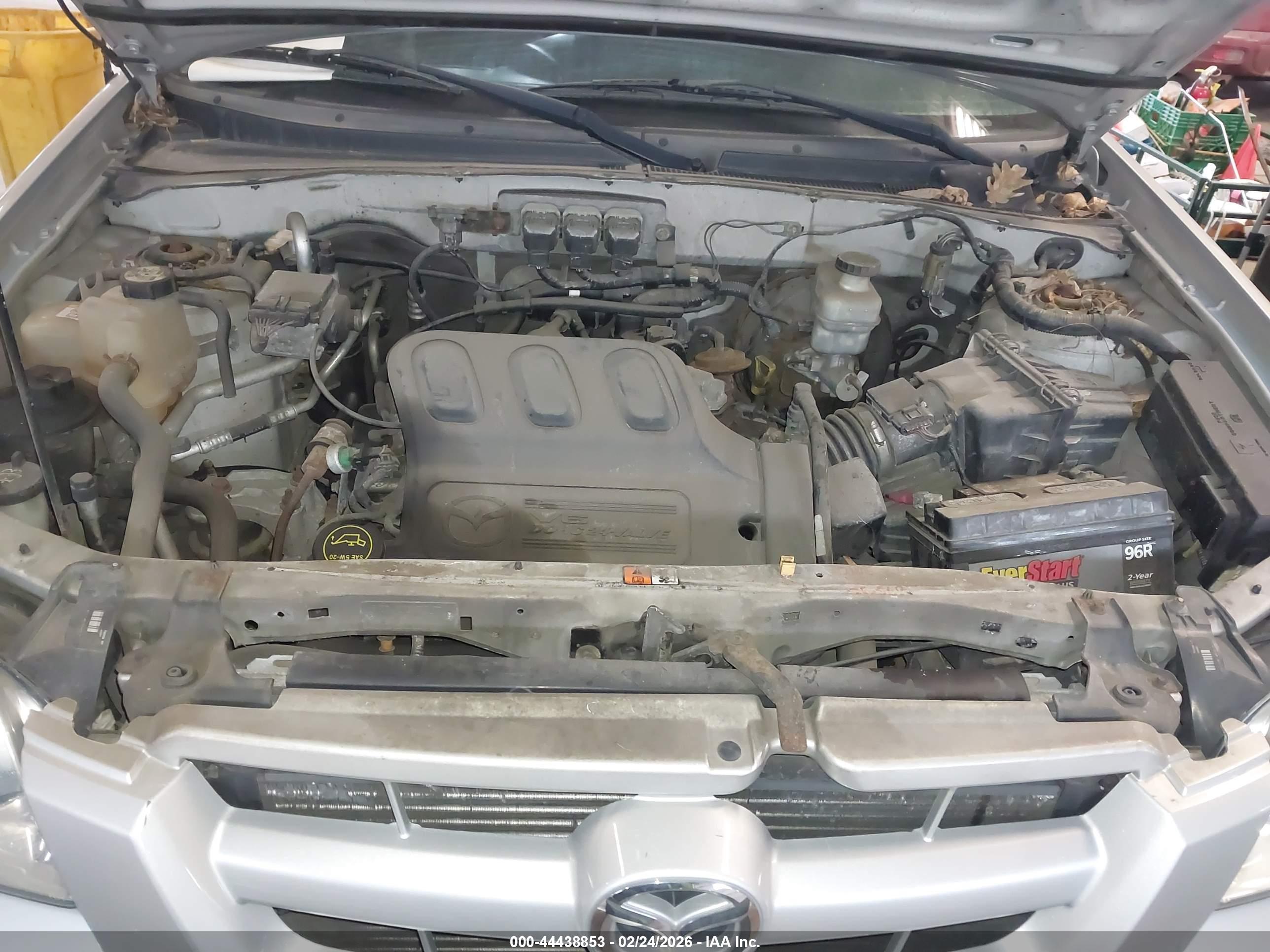 MAZDA TRIBUTE image 10