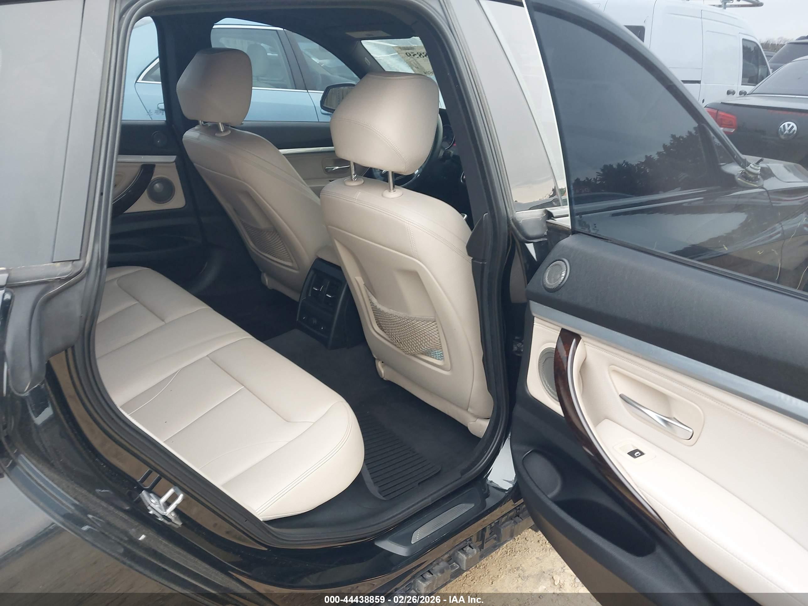 BMW 328I image 8