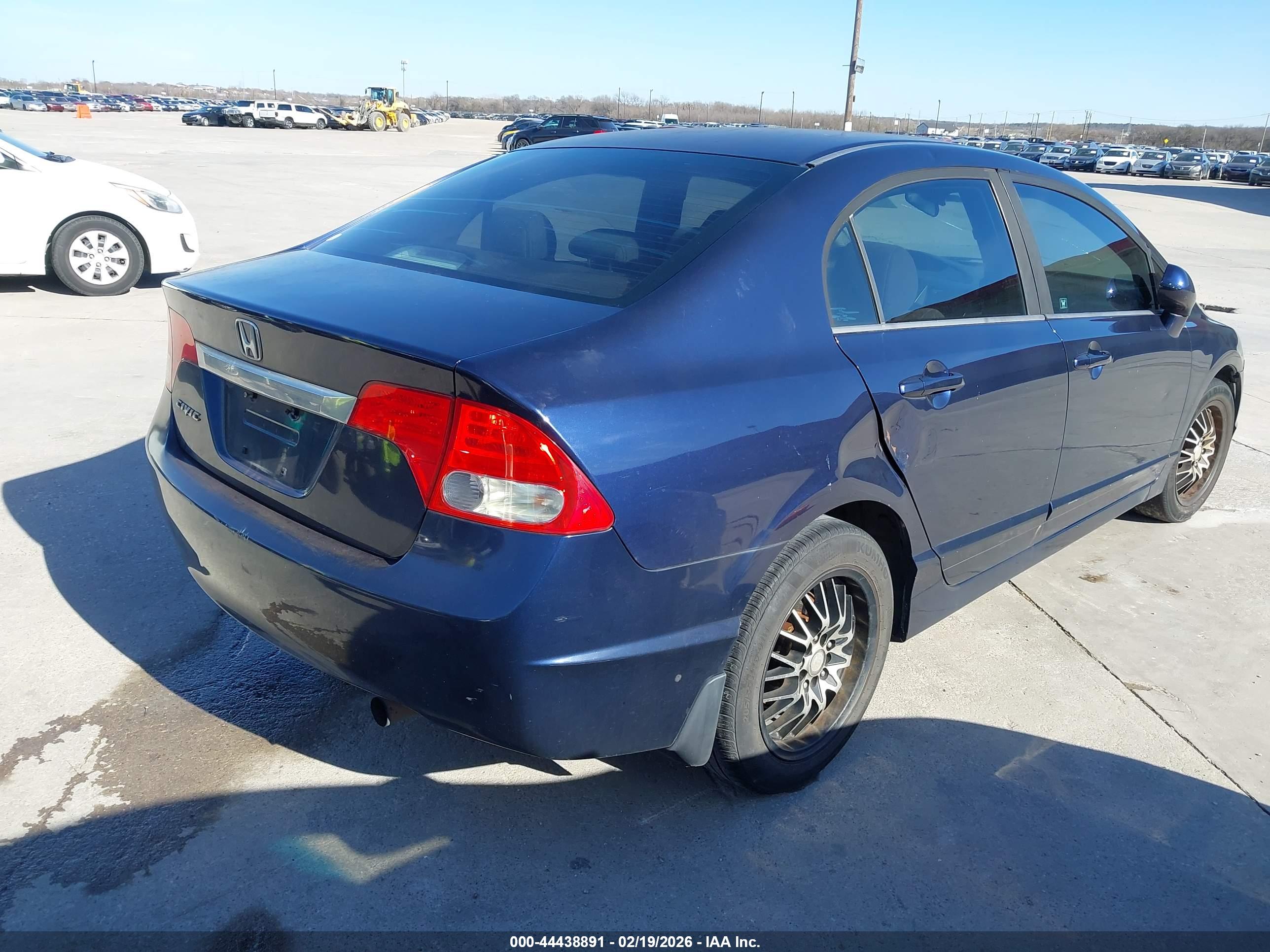 HONDA CIVIC image 4