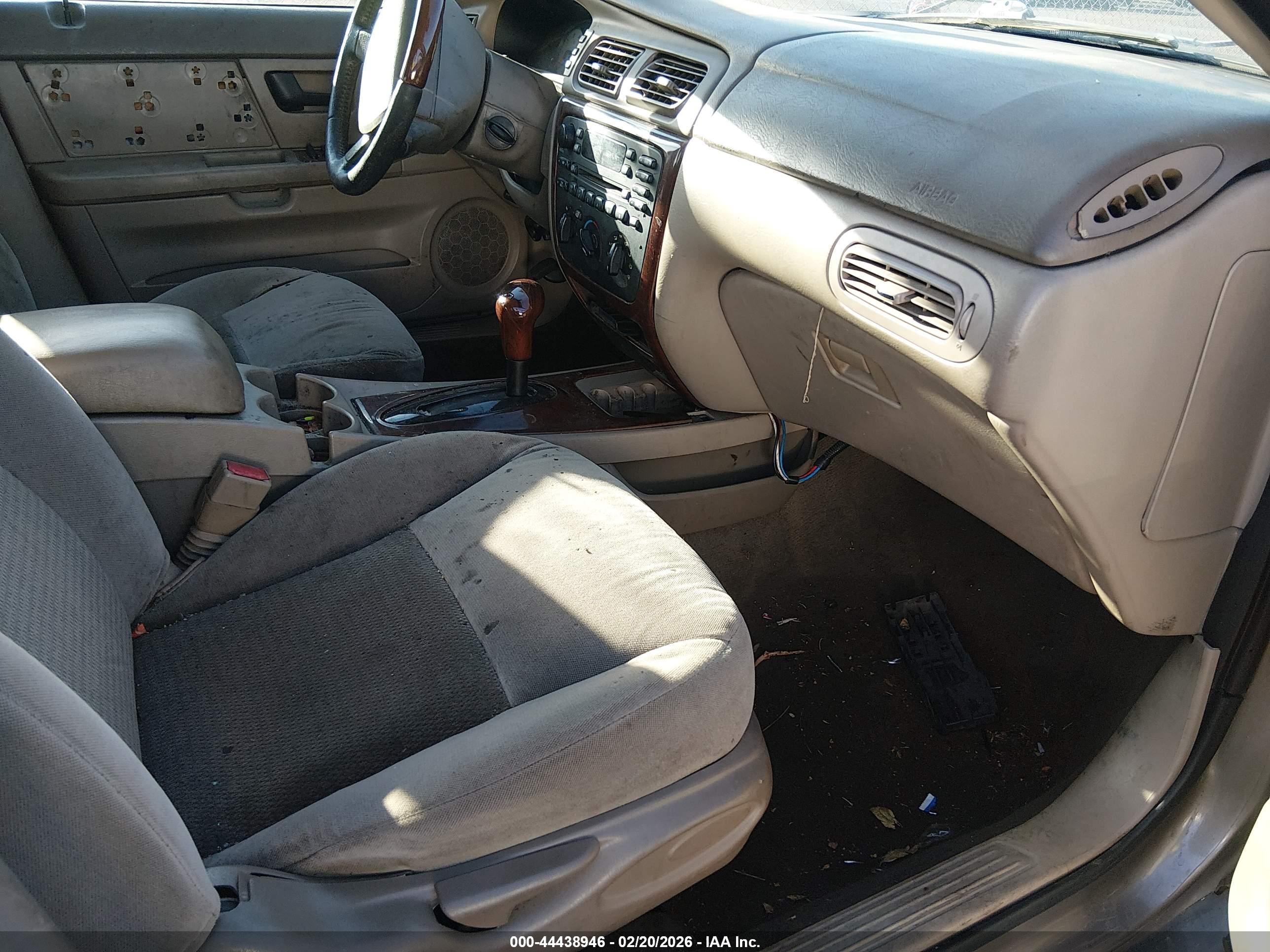 FORD TAURUS image 5