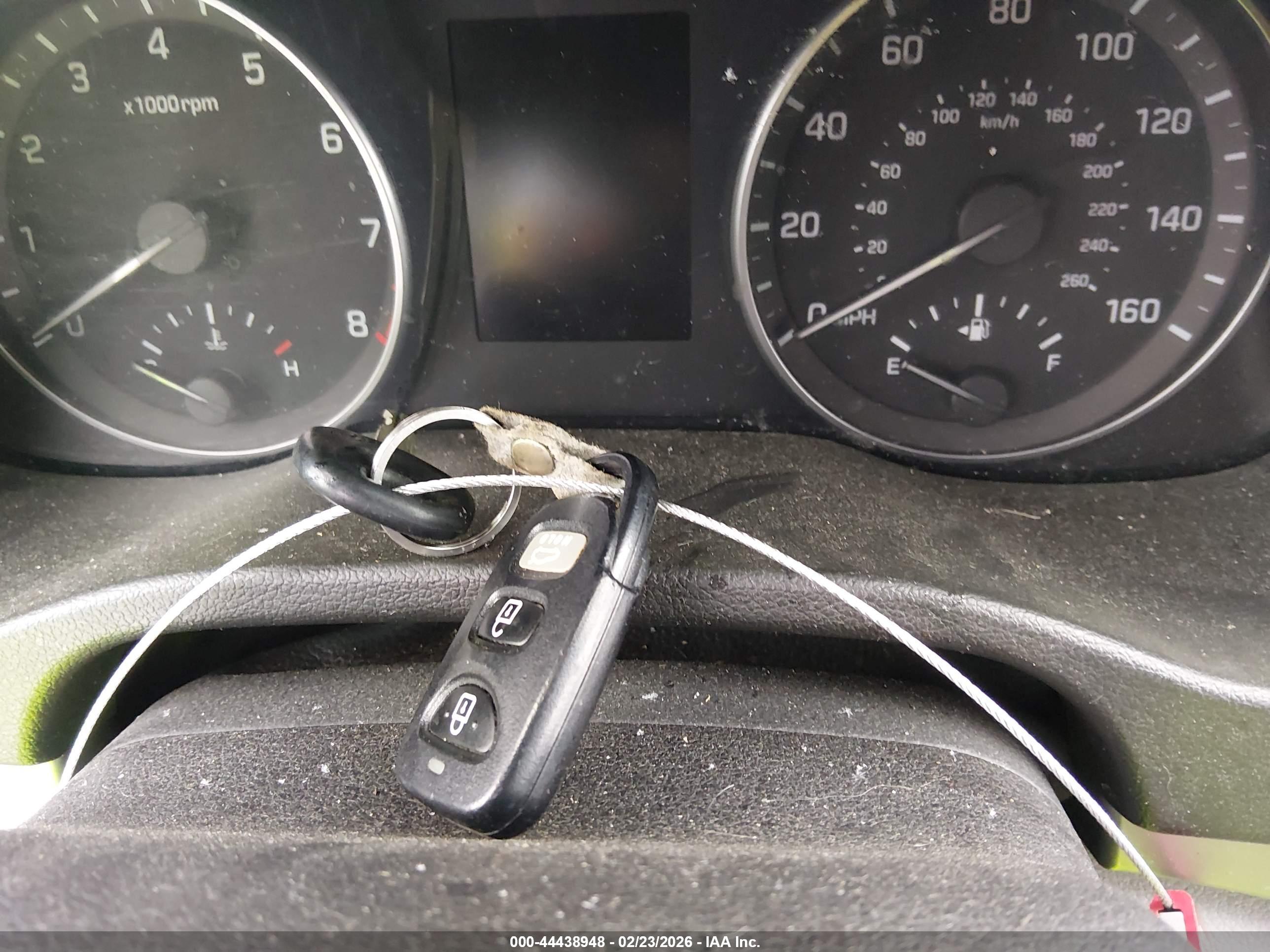 HYUNDAI ELANTRA image 11