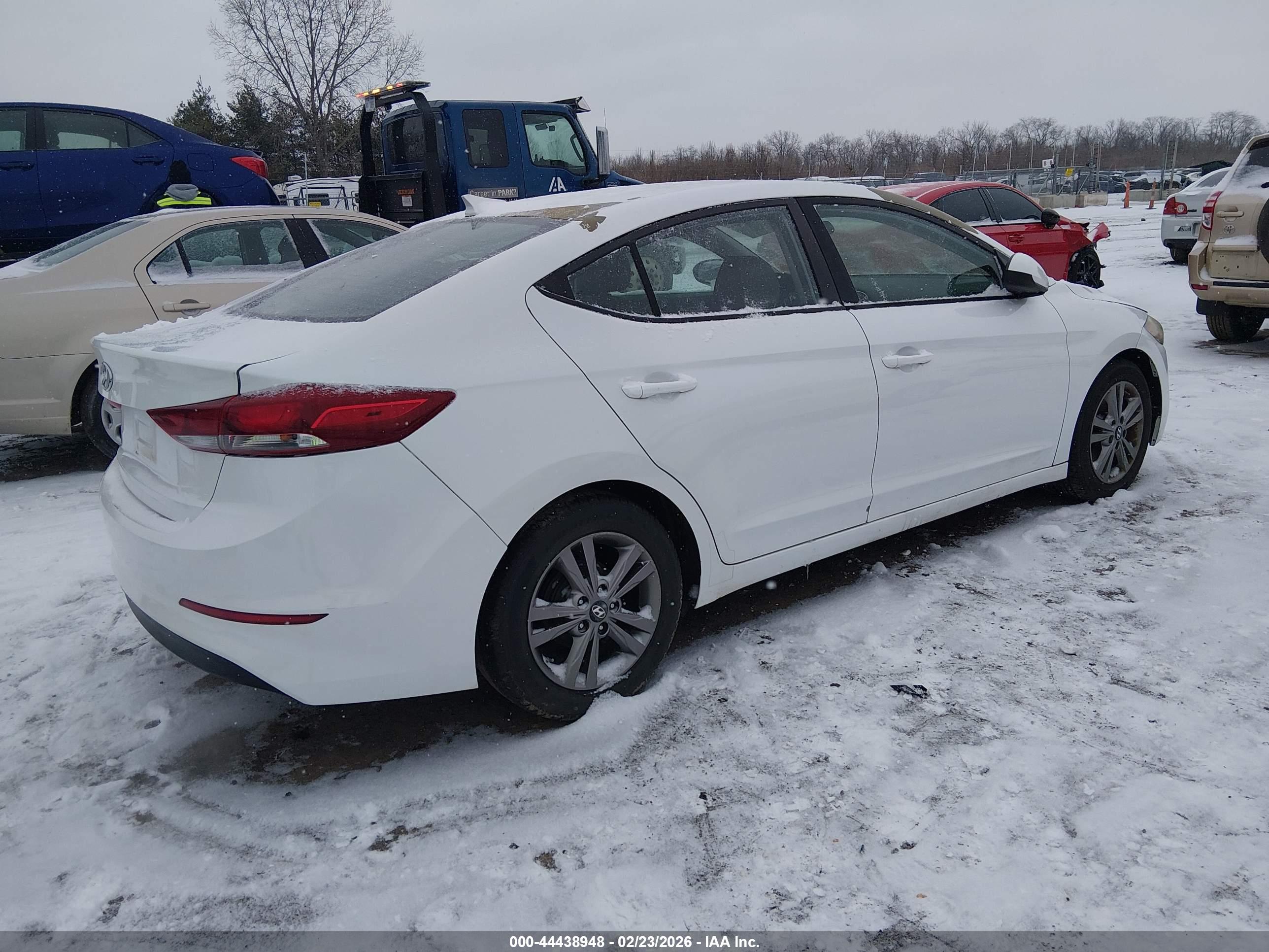 HYUNDAI ELANTRA image 4