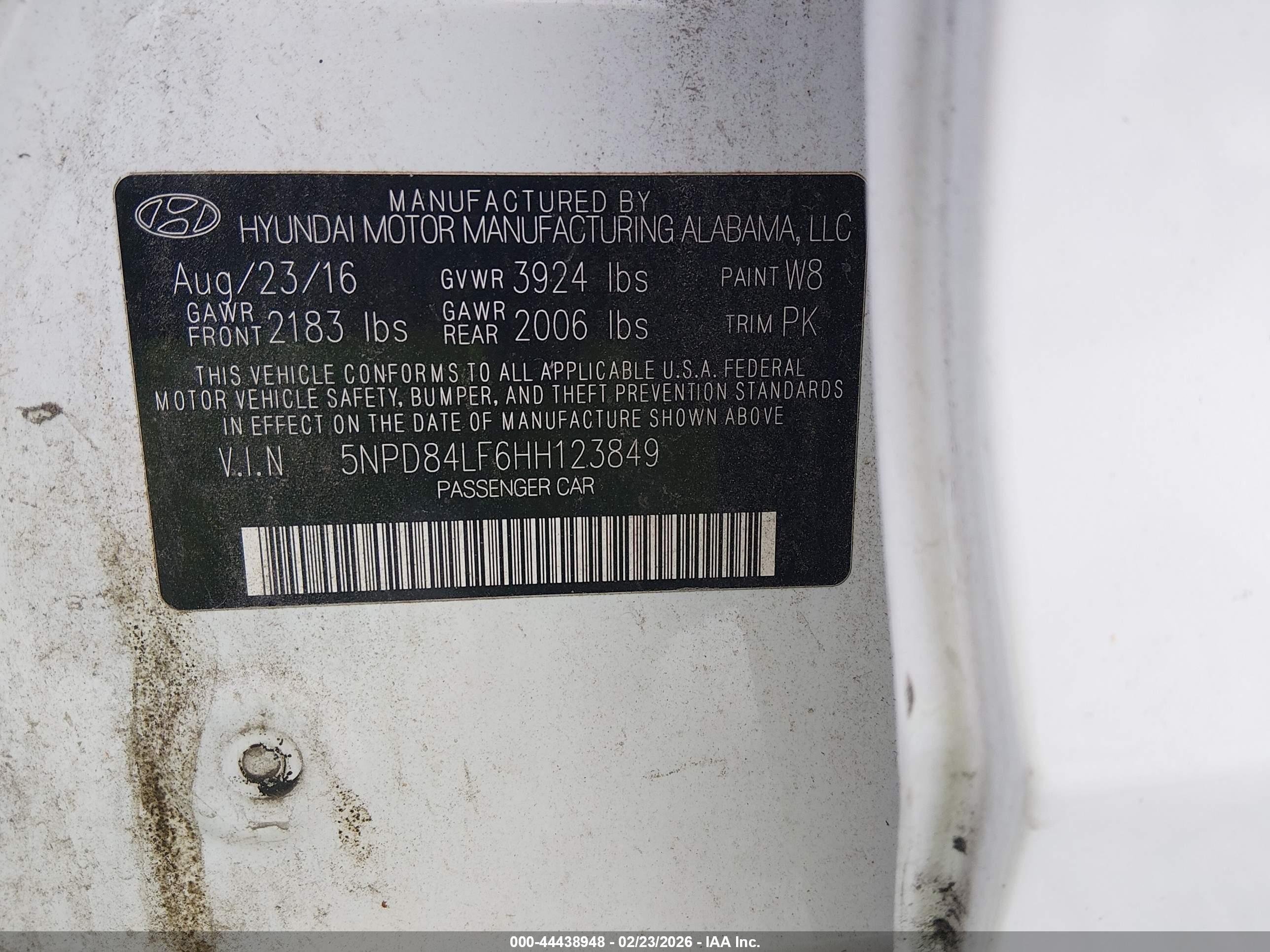 HYUNDAI ELANTRA image 9
