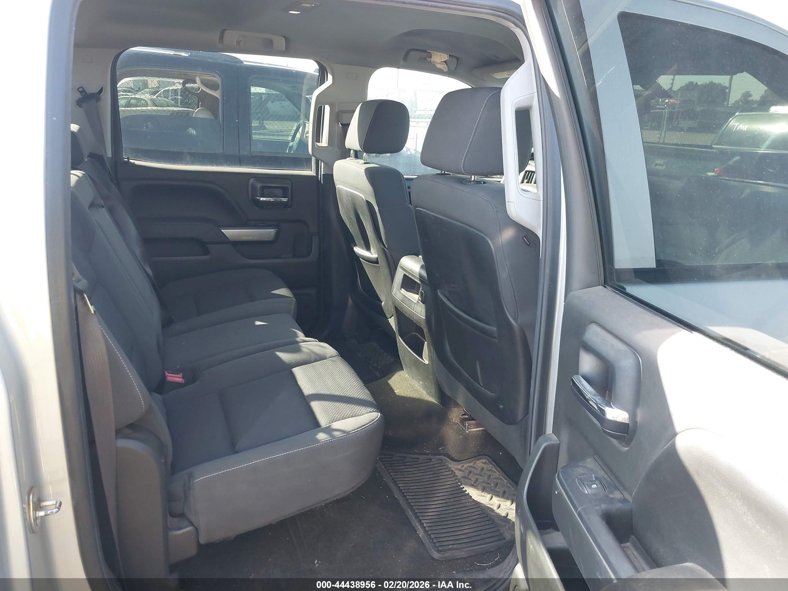 CHEVROLET SILVERADO image 8