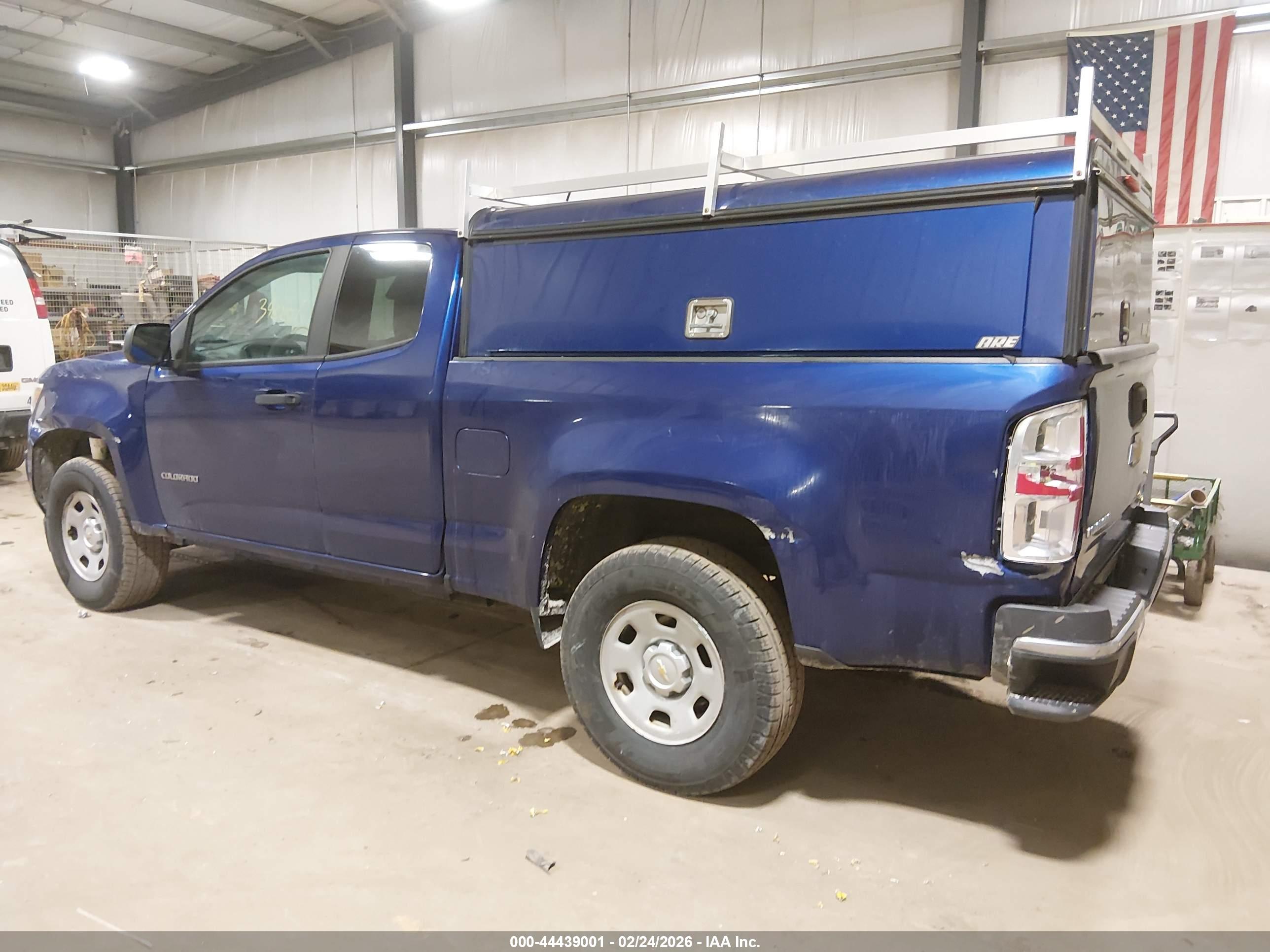 CHEVROLET COLORADO image 3