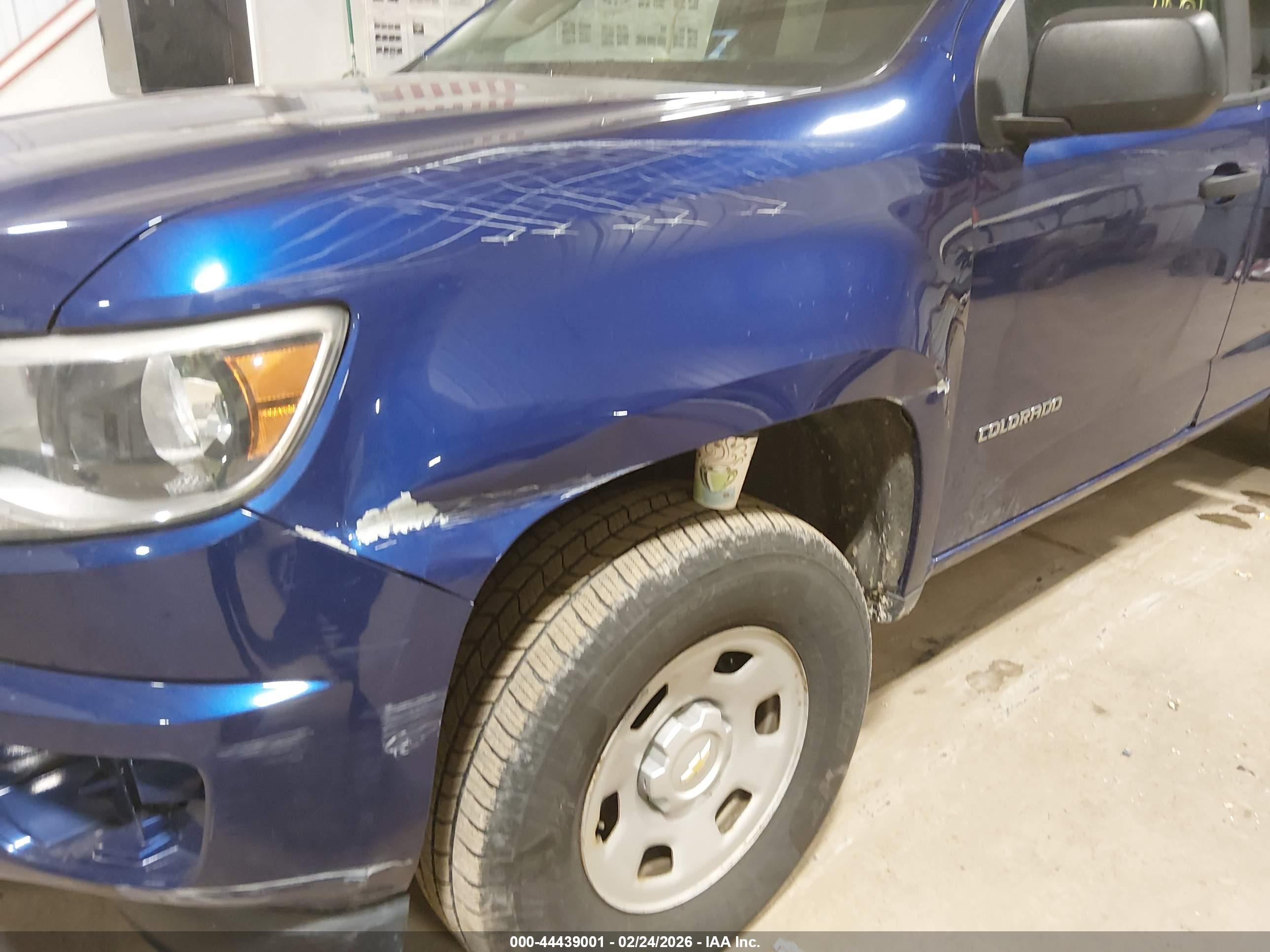 CHEVROLET COLORADO image 6