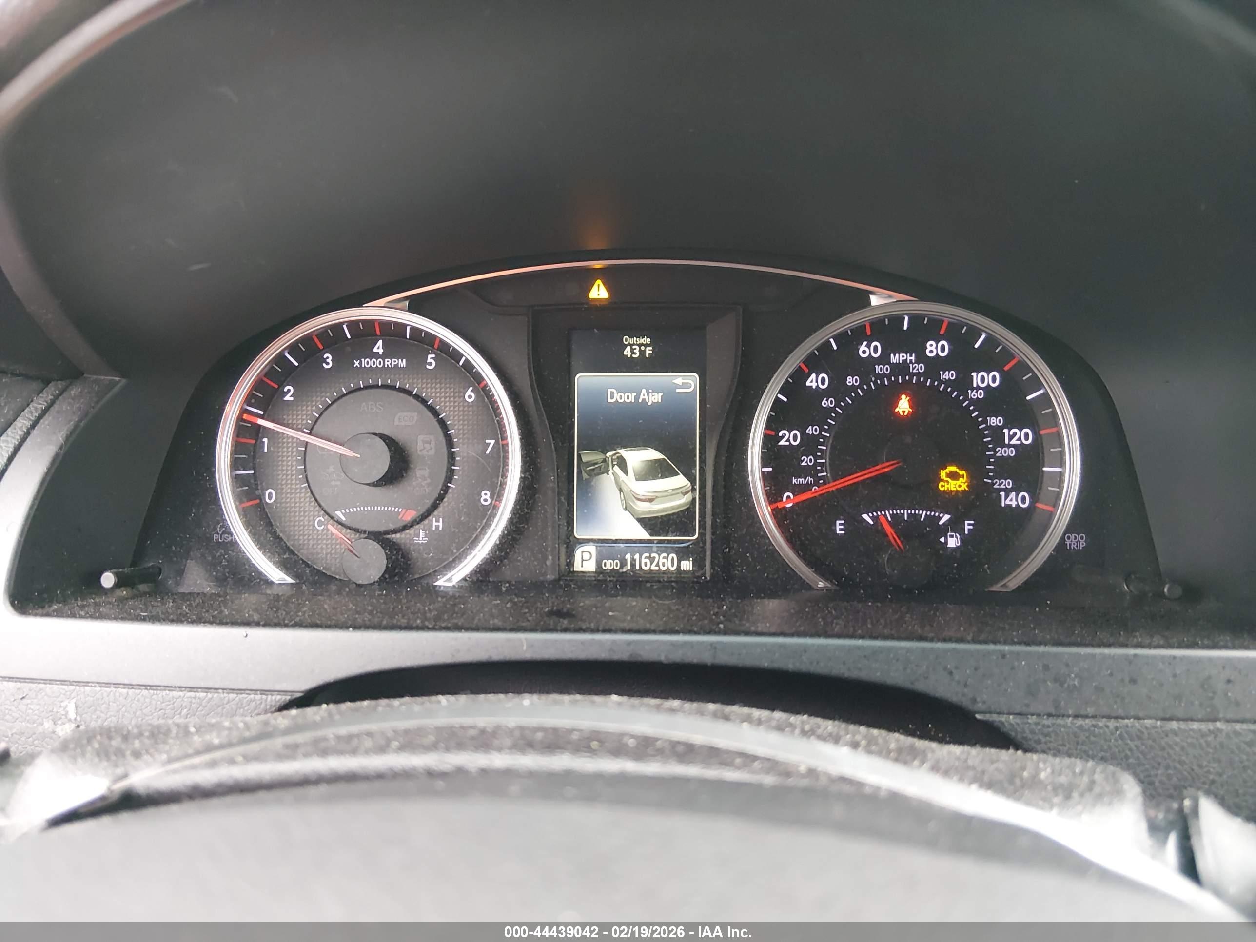 TOYOTA CAMRY image 7