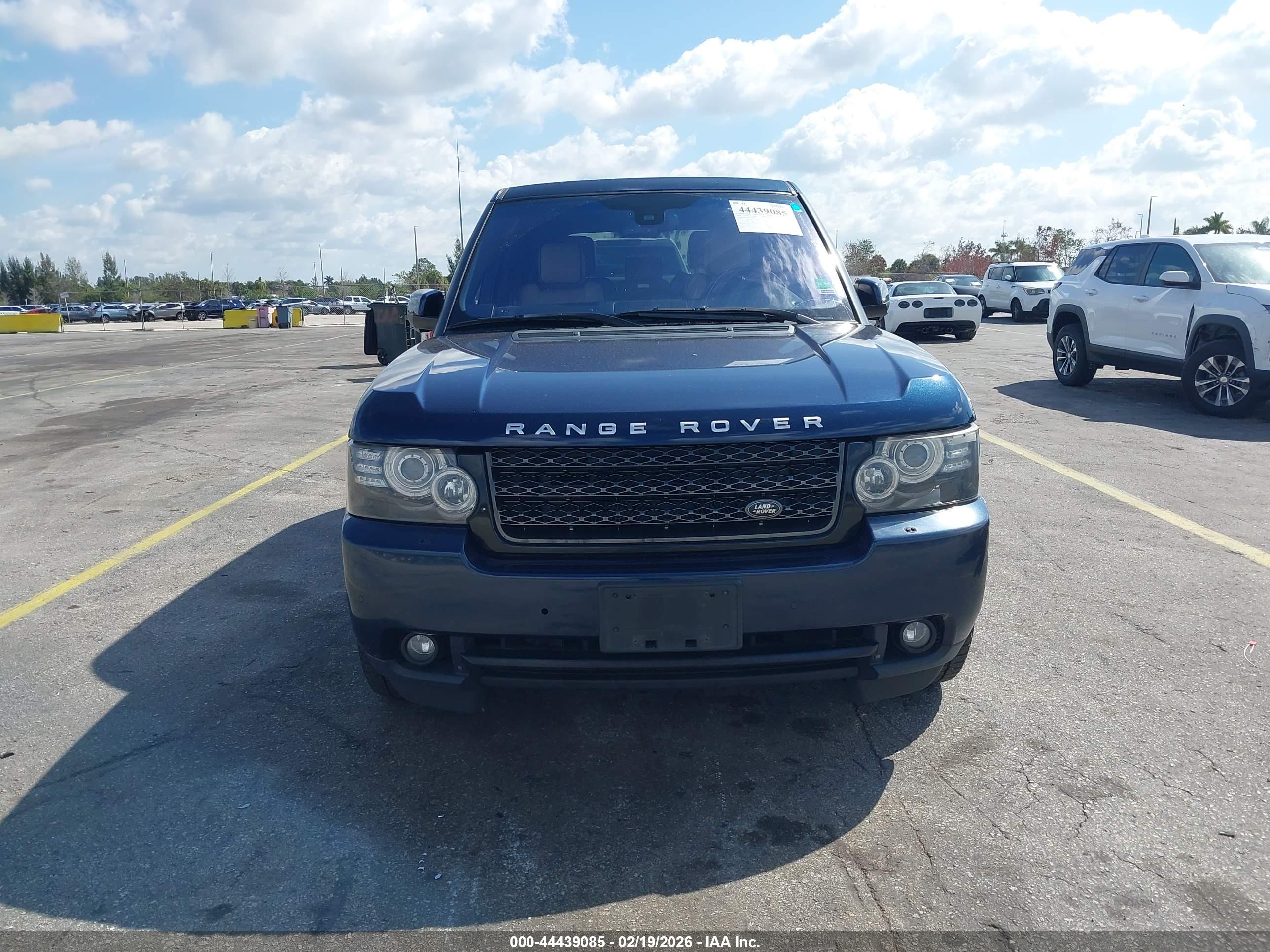 LAND ROVER image 6