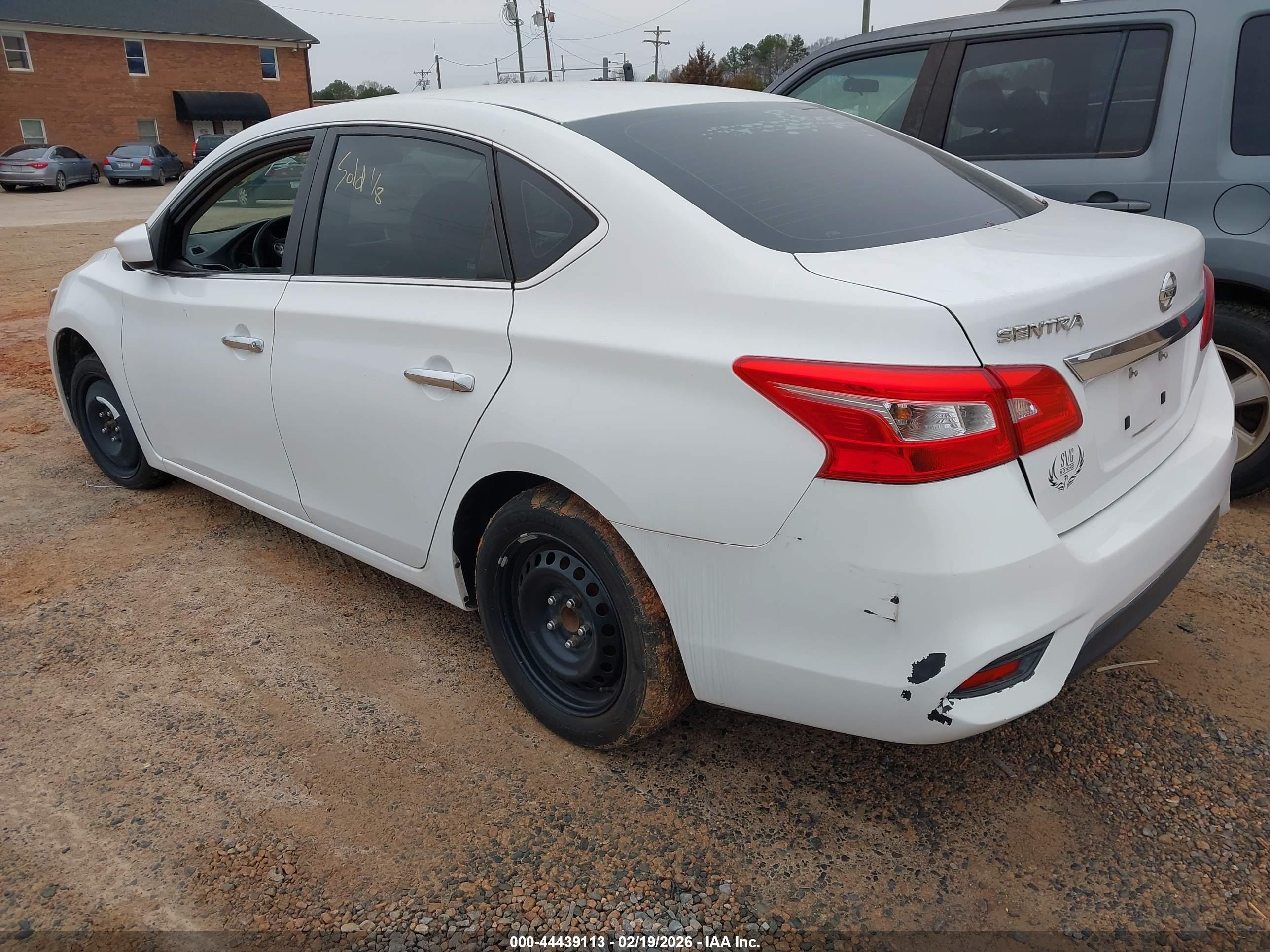 NISSAN SENTRA image 3