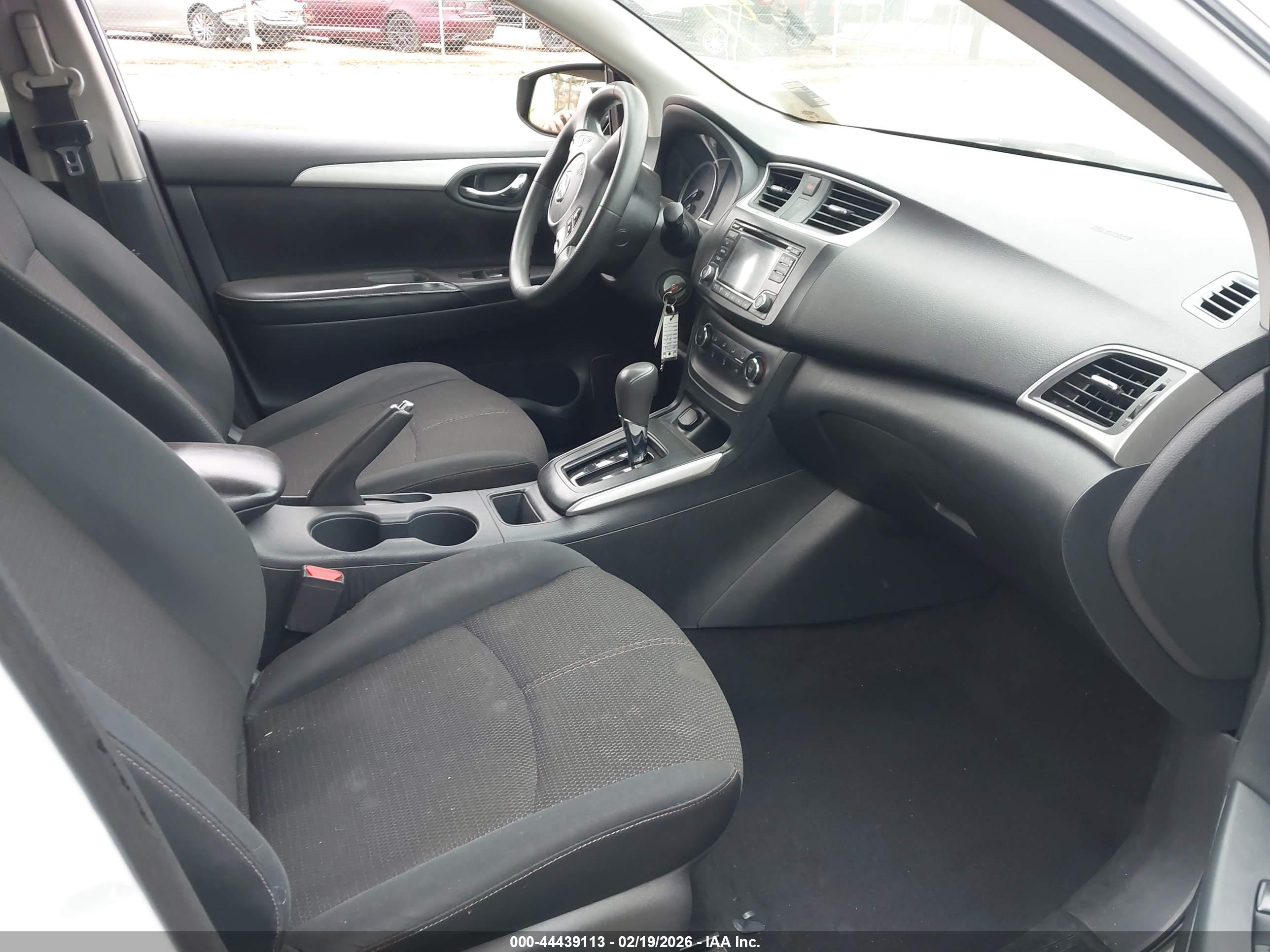 NISSAN SENTRA image 5