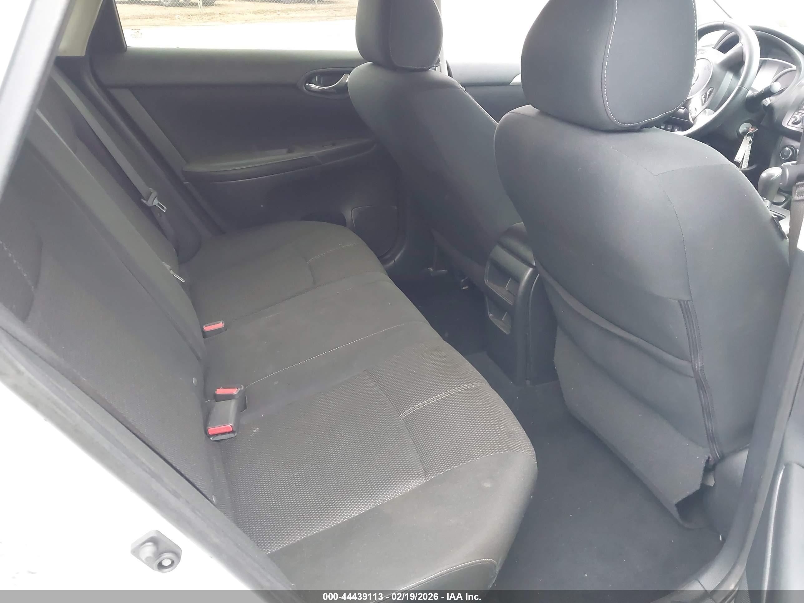 NISSAN SENTRA image 8