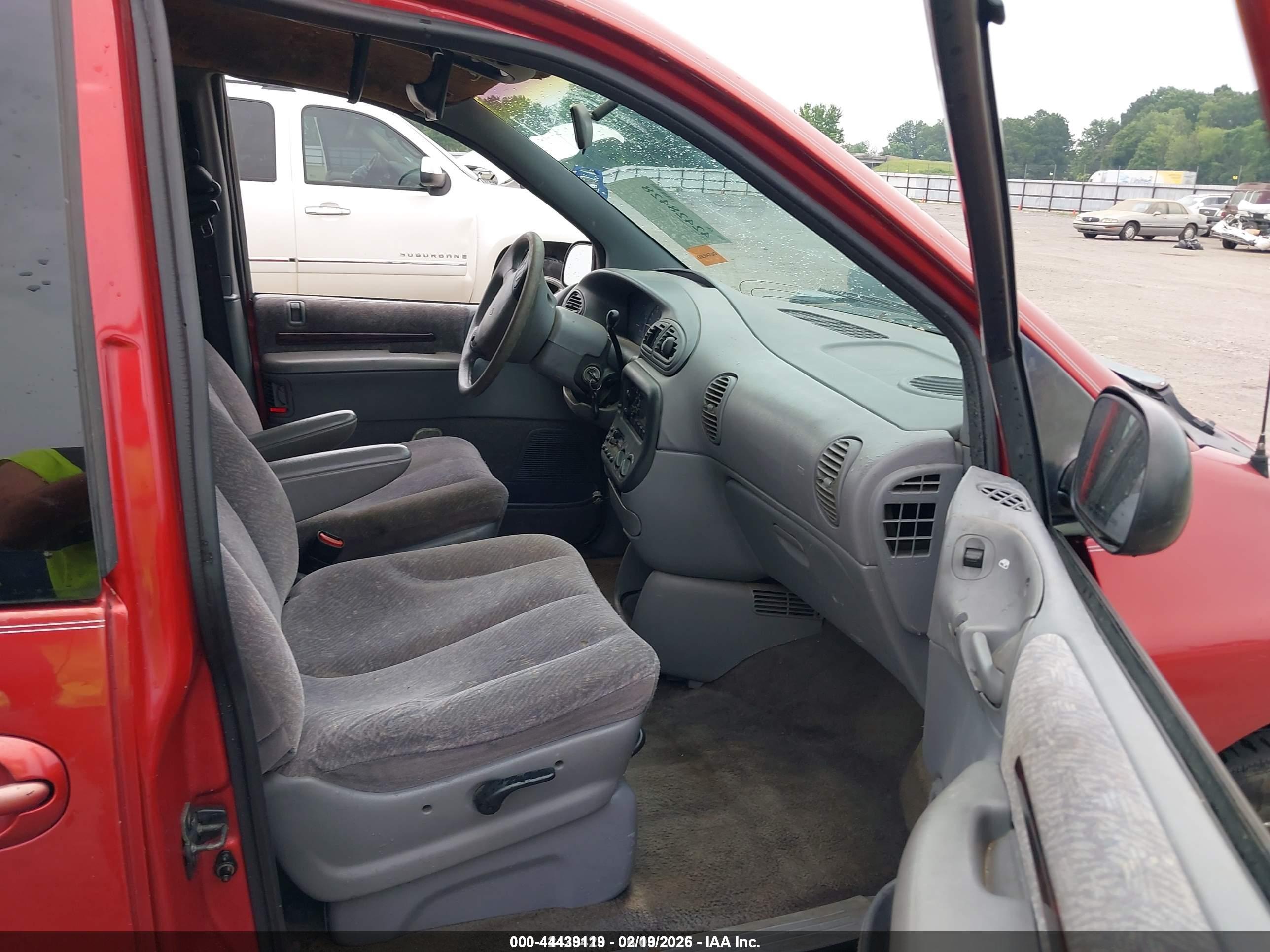 CHRYSLER TOWN image 5