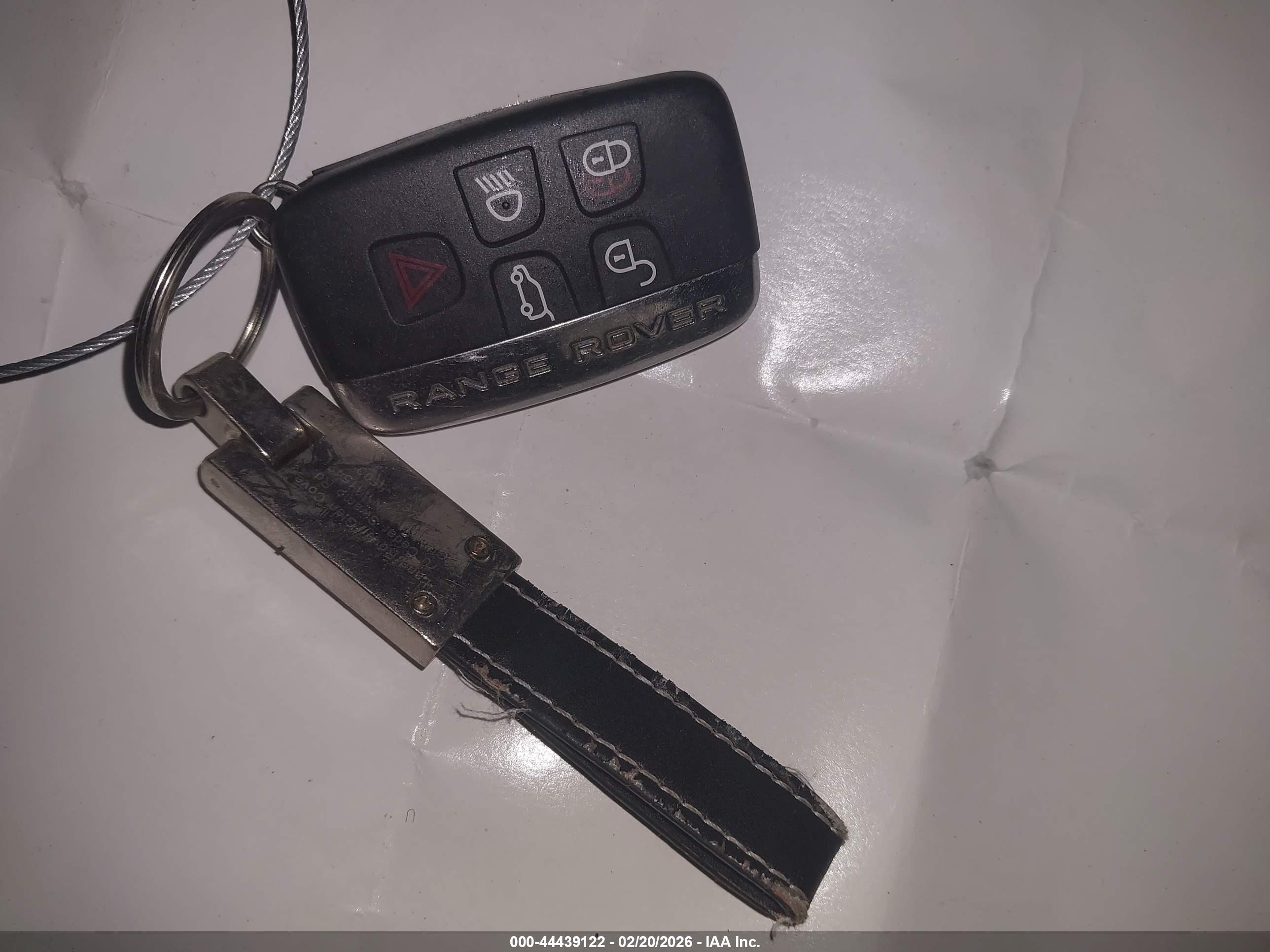 LAND ROVER image 11